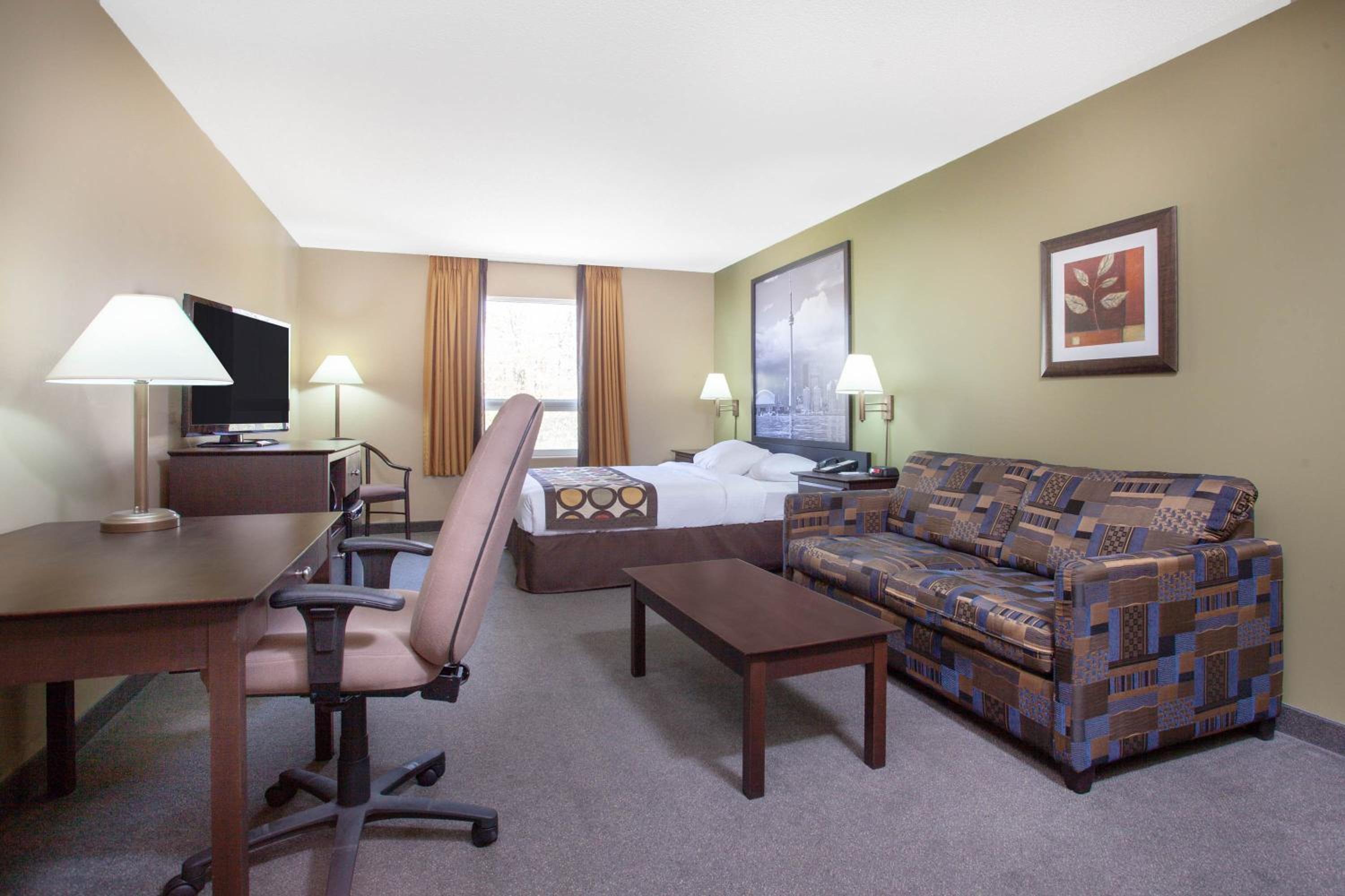 Deluxe Queen Room - Non-Smoking - Photo 1