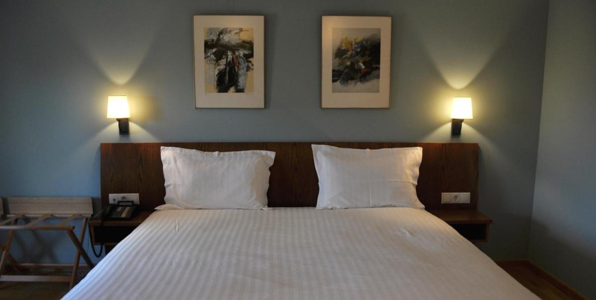 Double Room with Private Bathroom photo 2