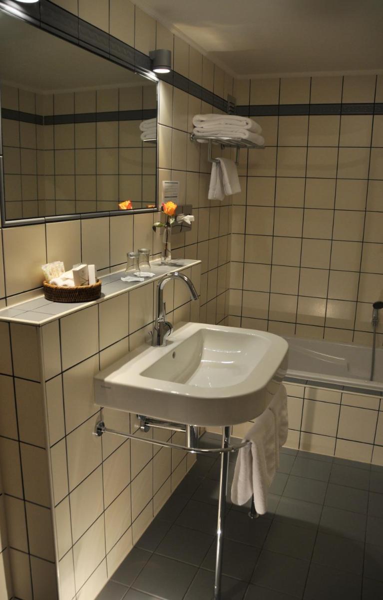 Double Room with Private Bathroom photo 3