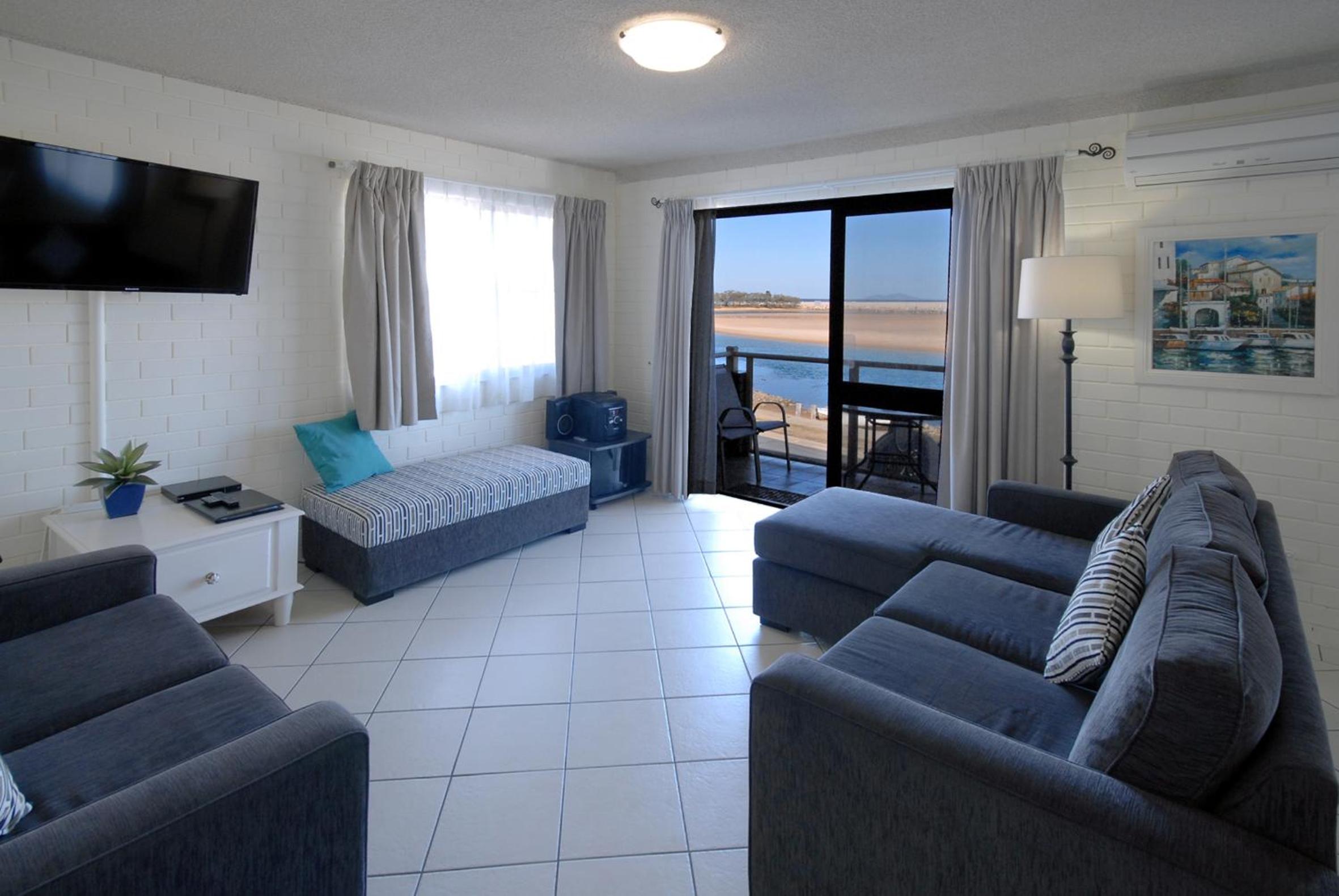 Superior Two-Bedroom Apartment with Ocean View - Photo 7