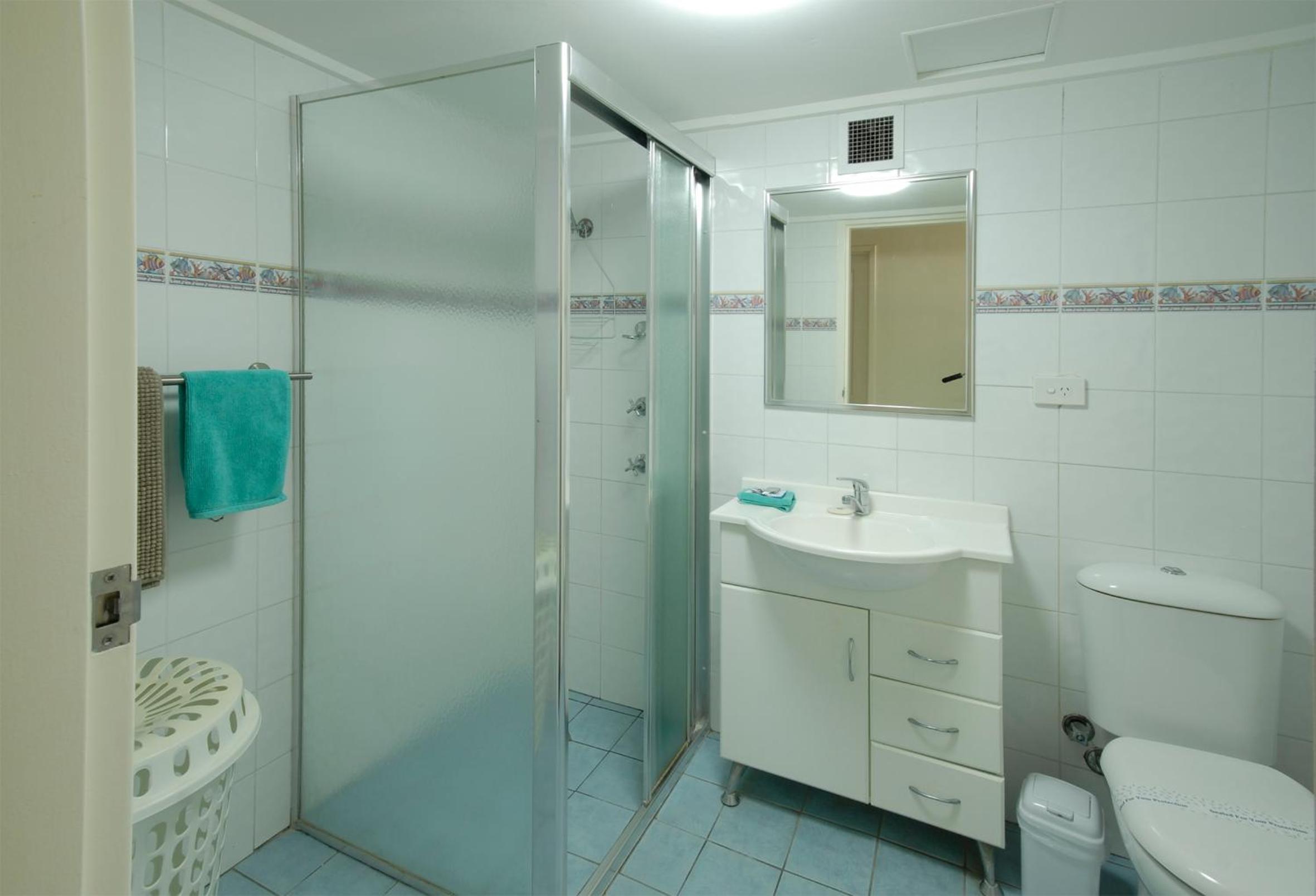 Front Unit - Two-Bedroom Apartment with  Ocean View - Photo 5