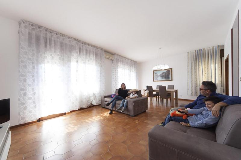 Apartment with Balcony photo 3
