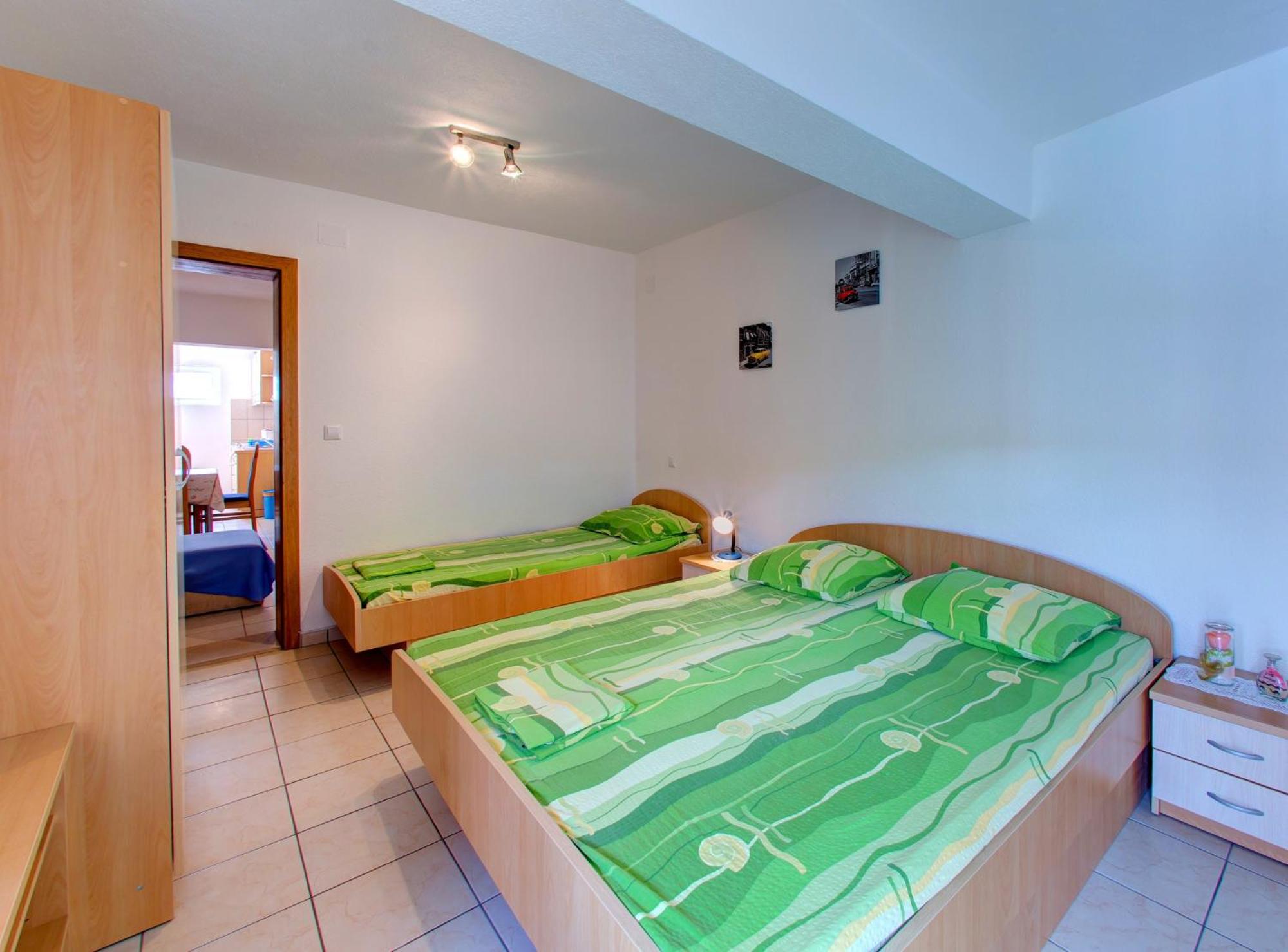 One-Bedroom Apartment with Sea View photo 1