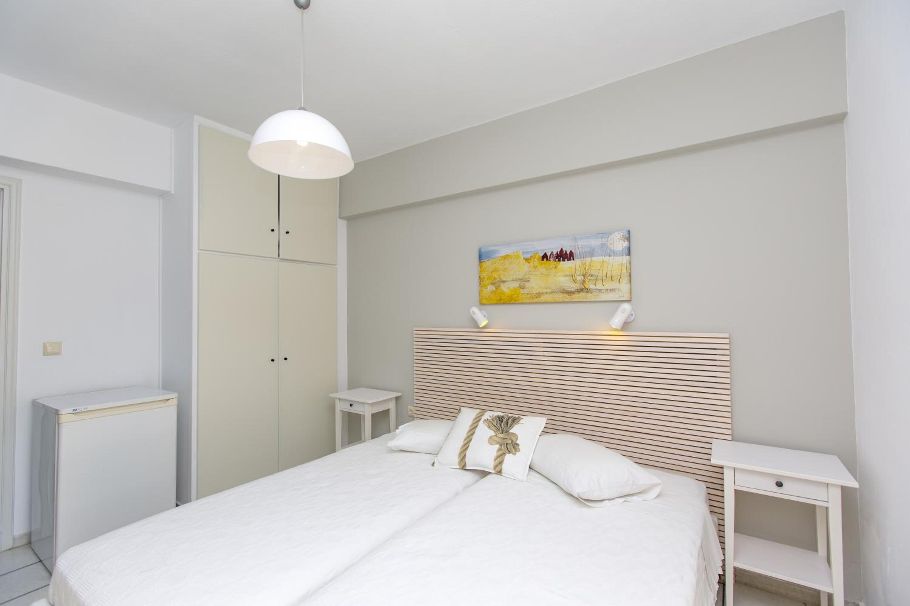 Economy Apartment (4 Adults) photo 2