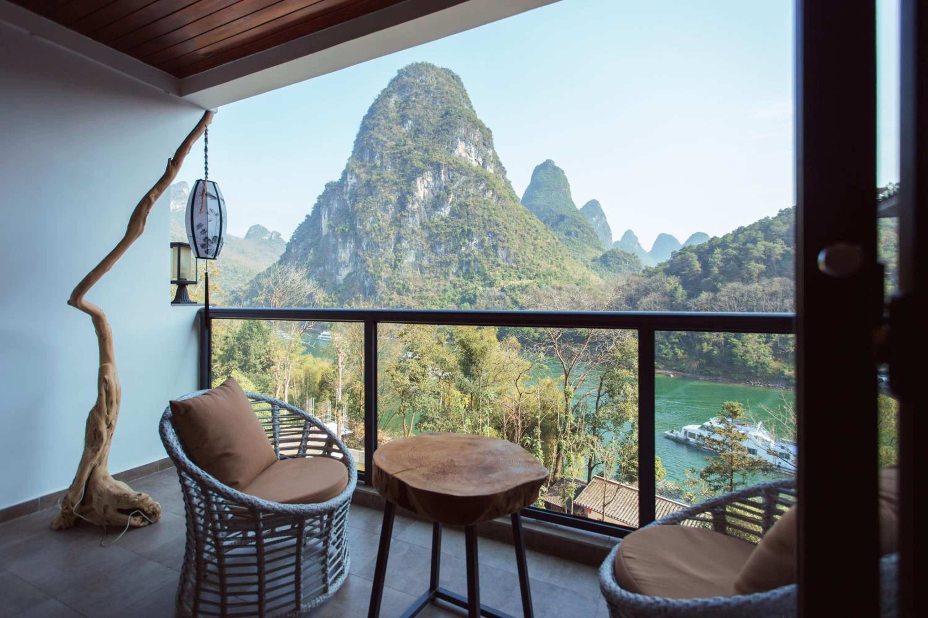 Riverview Balcouny Twin Room