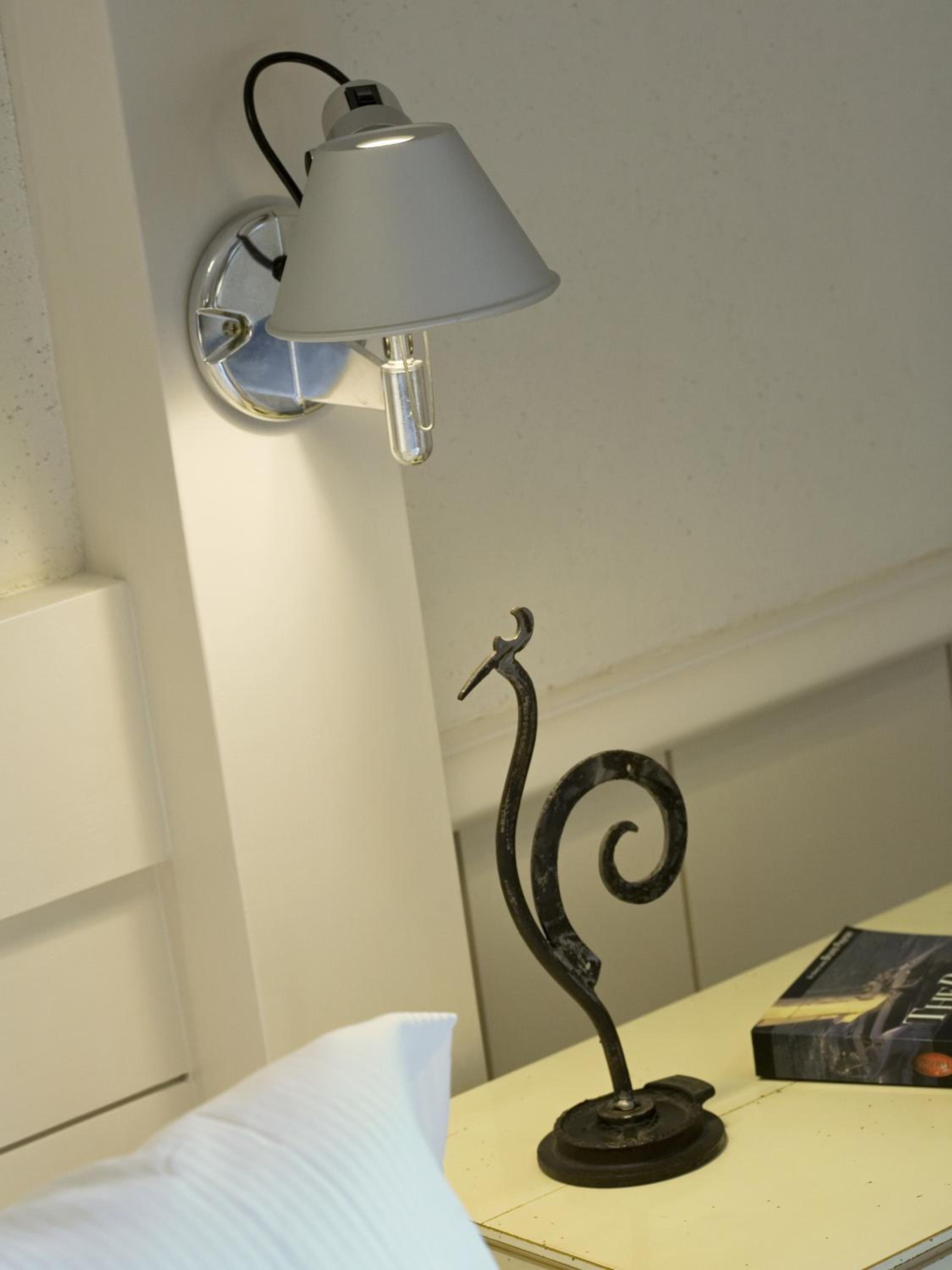 Suite with Lake View - Photo 8