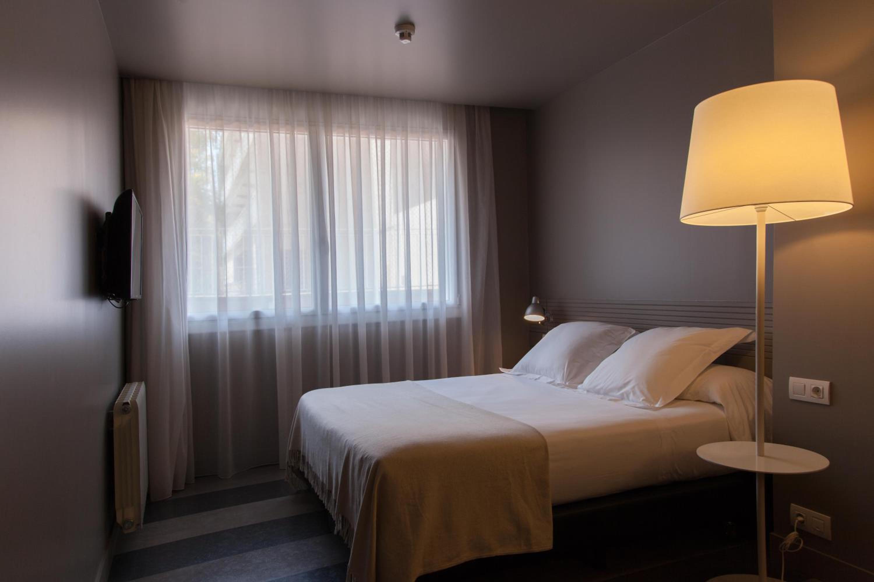 Standard Double or Twin Room photo 2