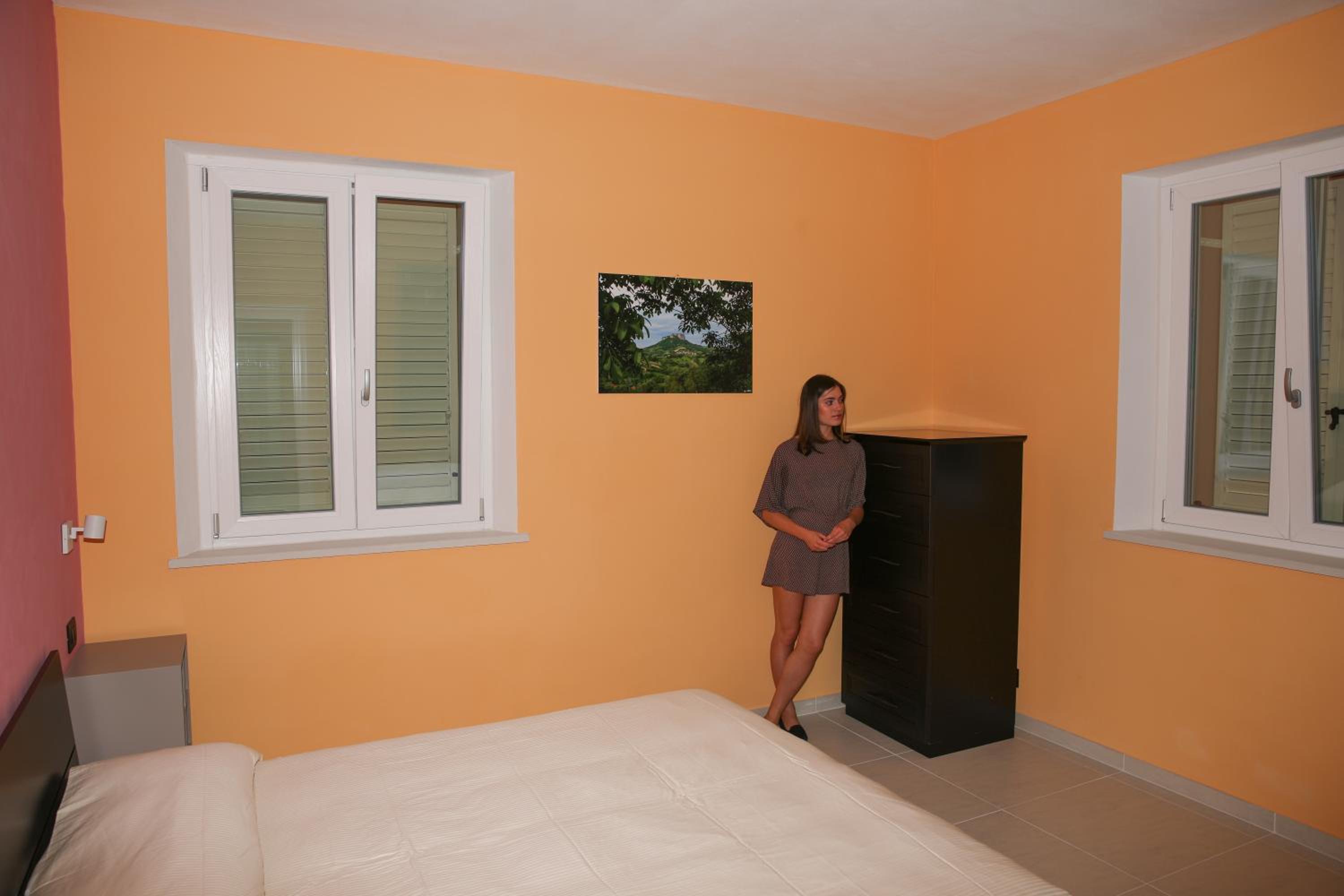 Apartment with Balcony - Photo 2