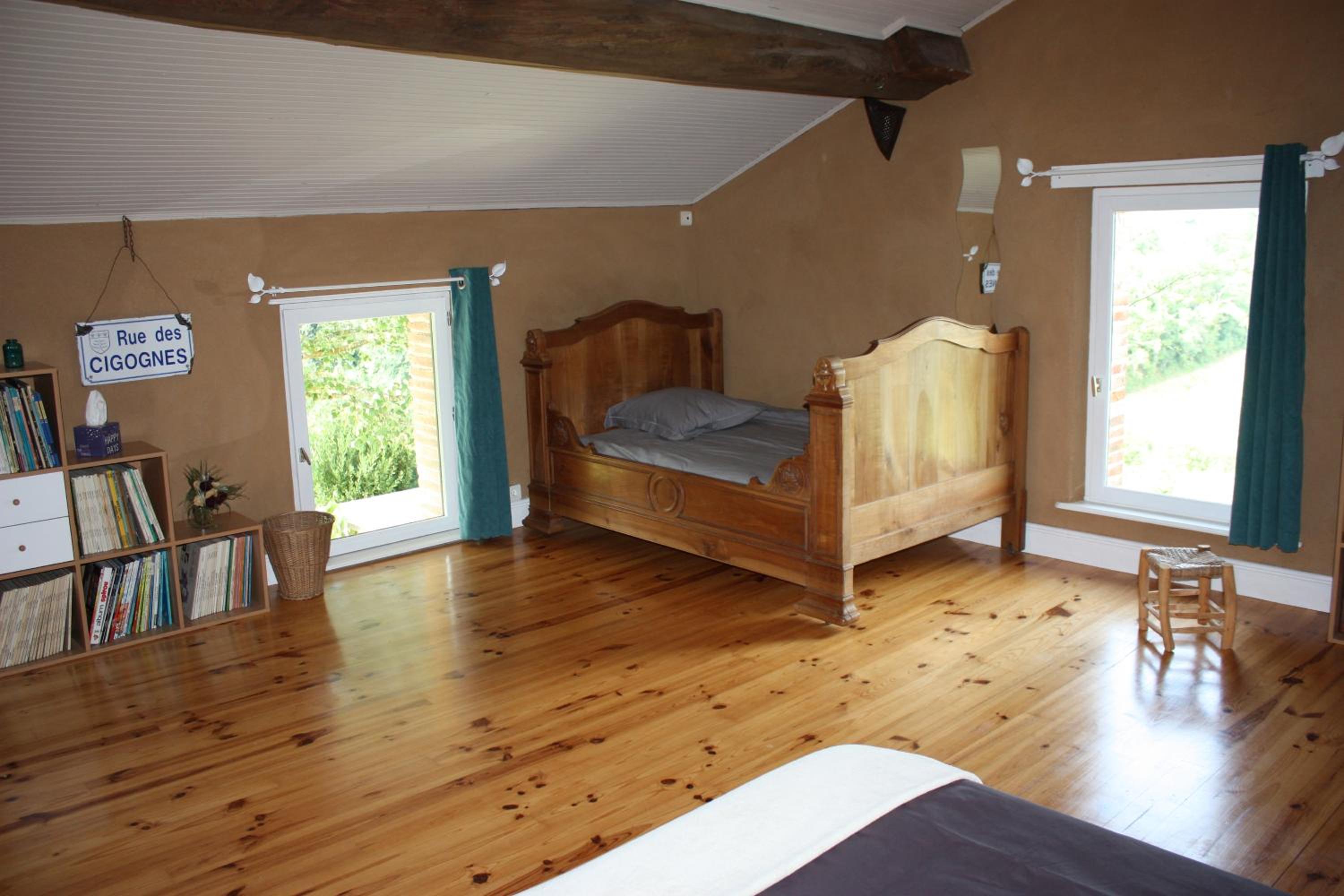 Triple Room with Pool View - Photo 8