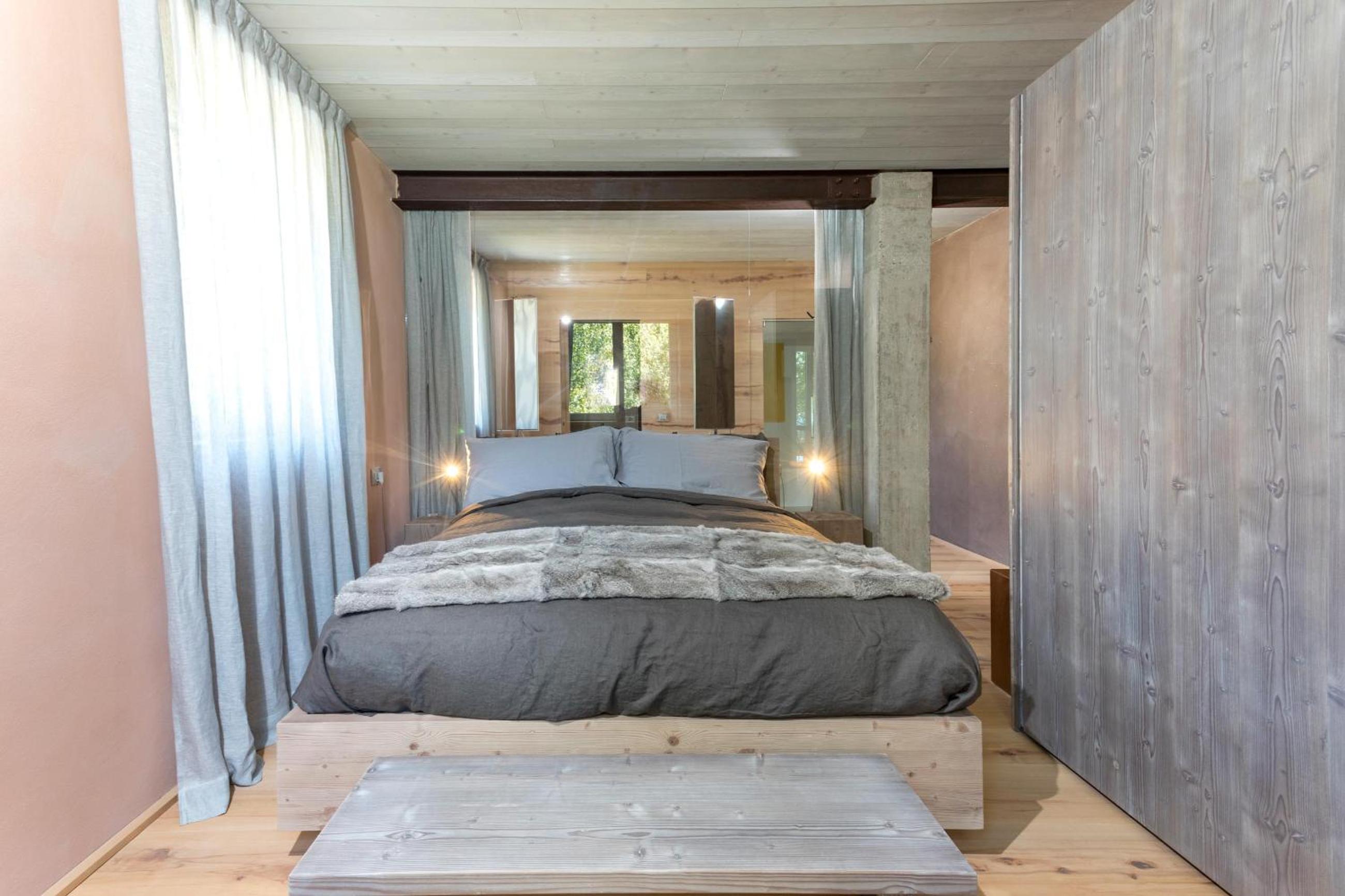 Suite with Balcony photo 1