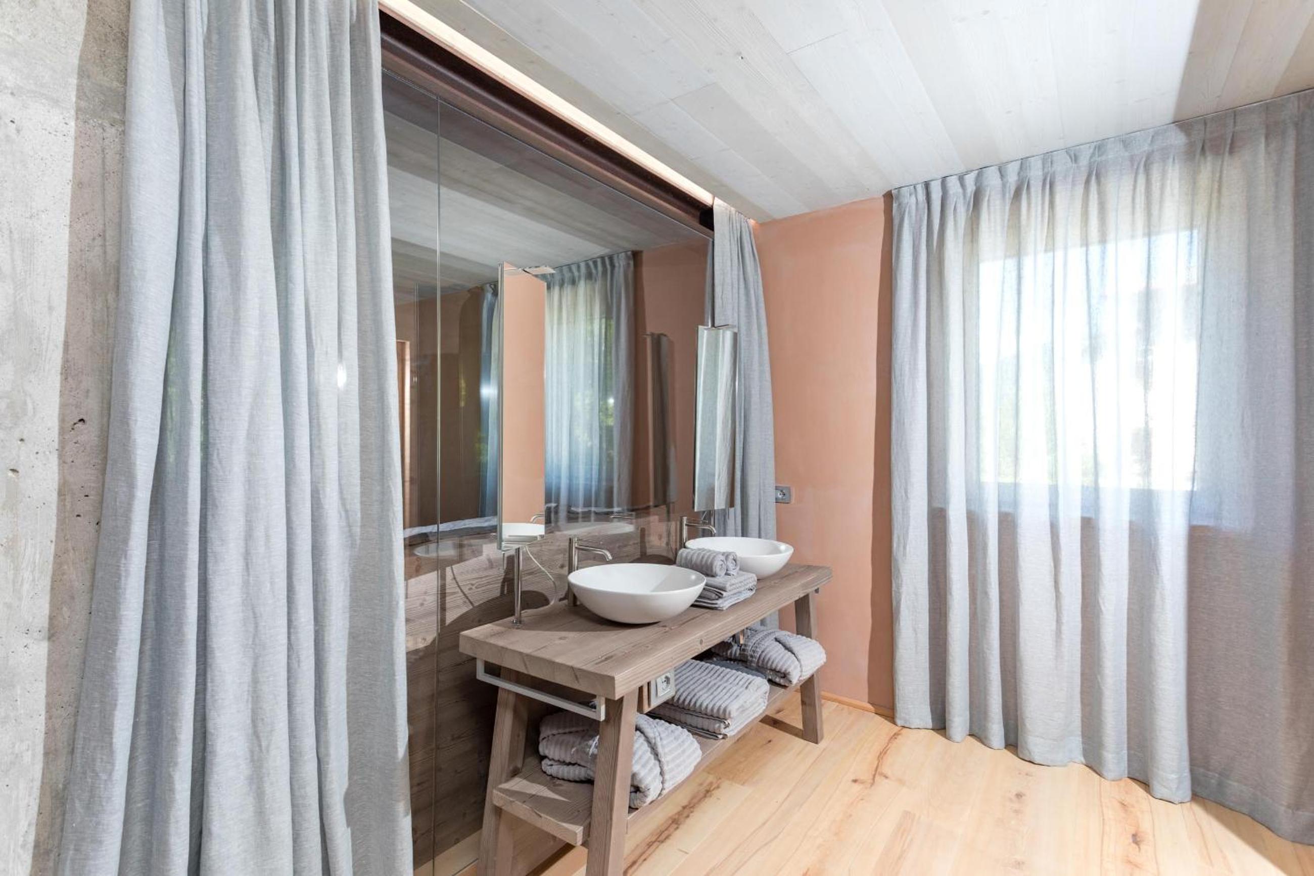Suite with Balcony photo 3