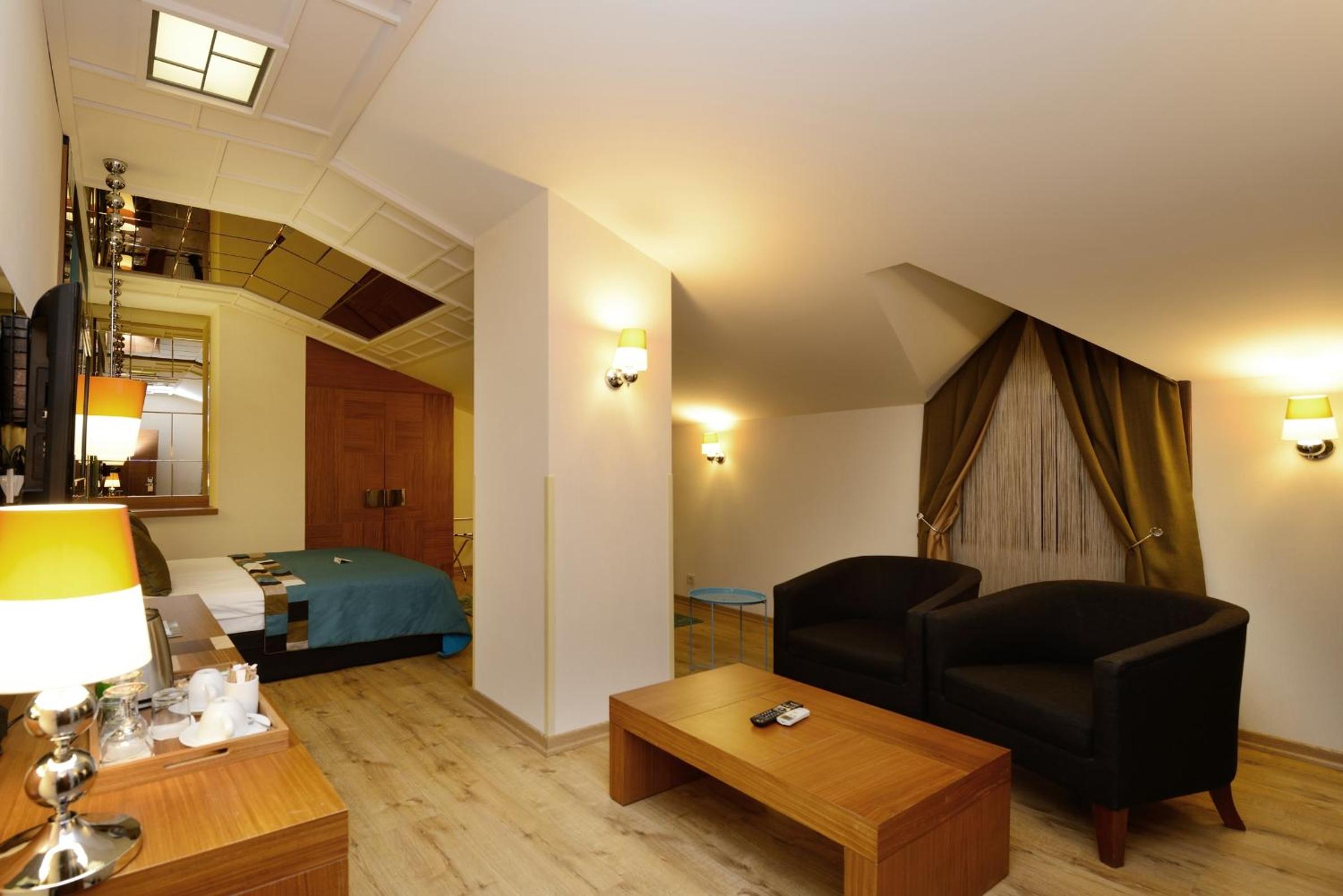 Penthouse Suite thumbnail 5