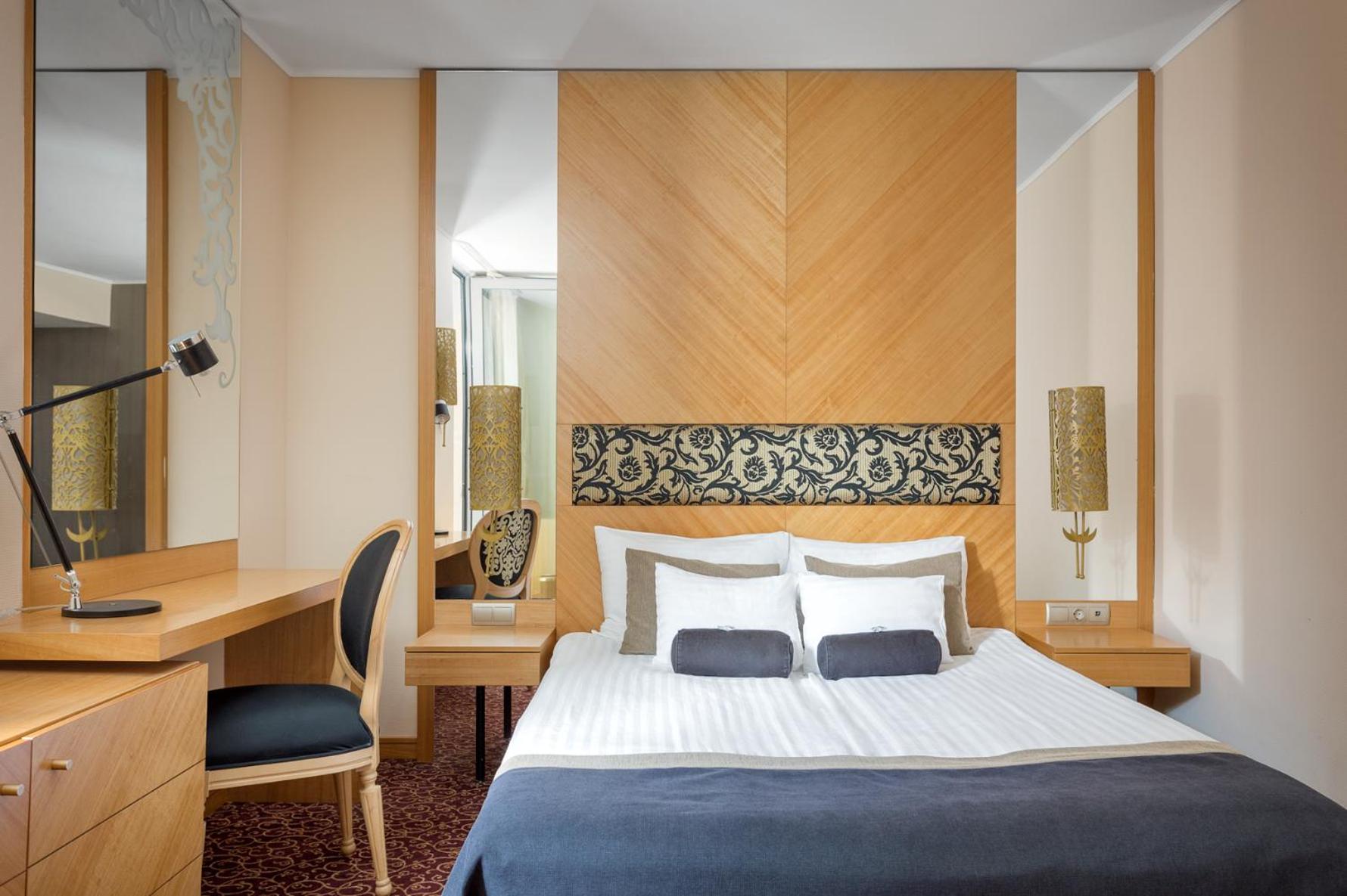 Standard Double Room - Photo 4