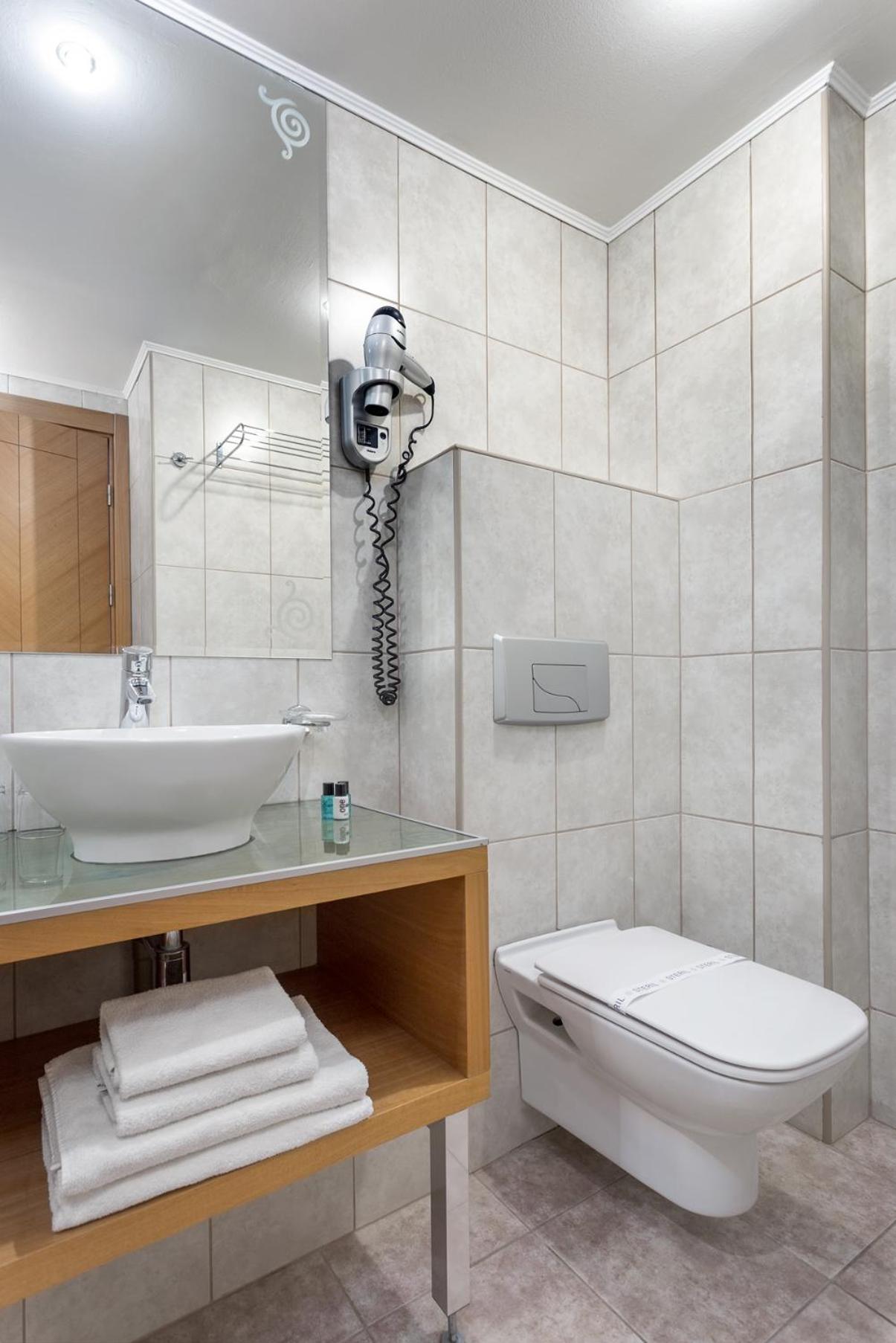 Standard Double Room - Photo 6