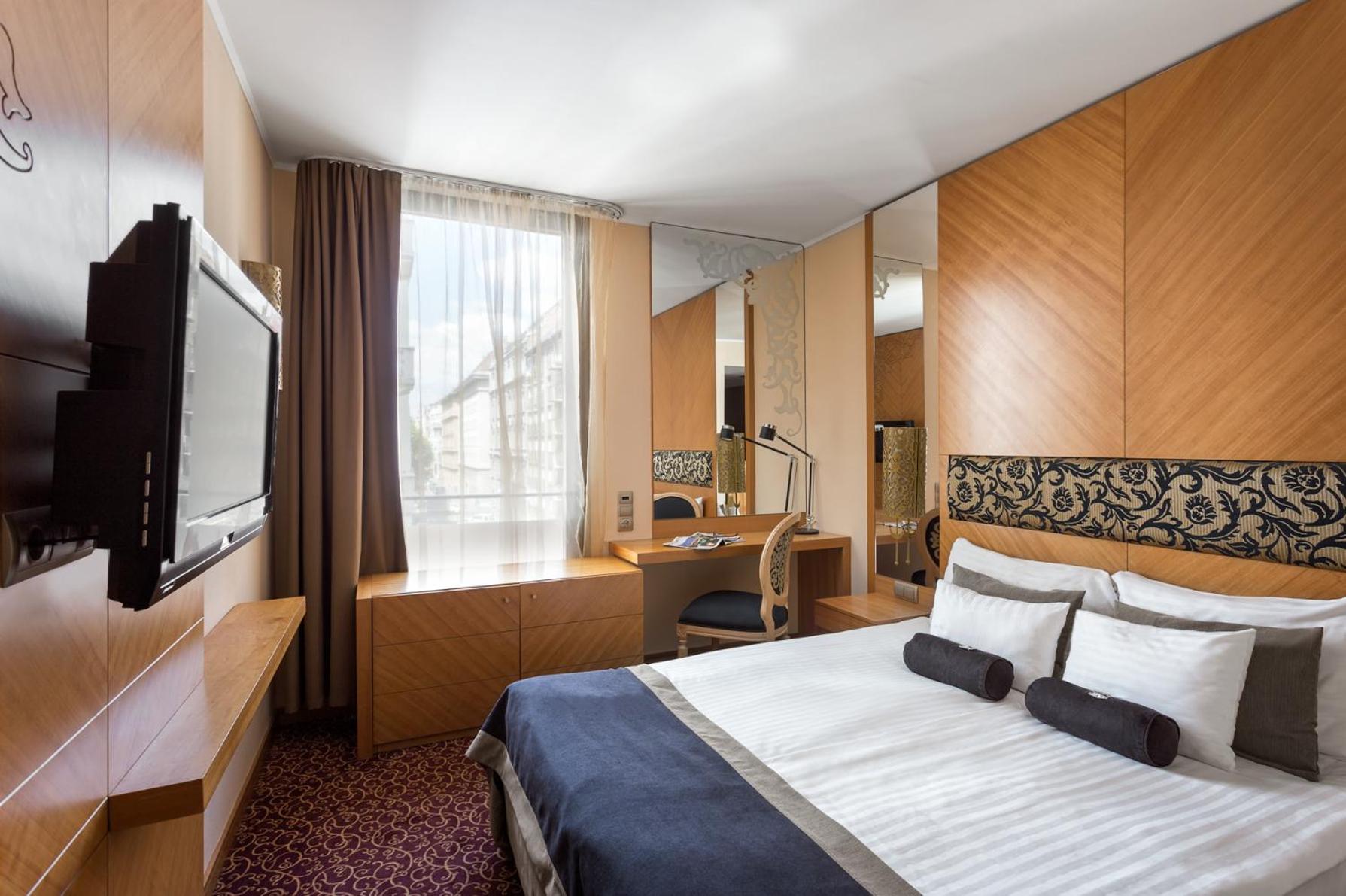 Standard Double Room - Photo 3