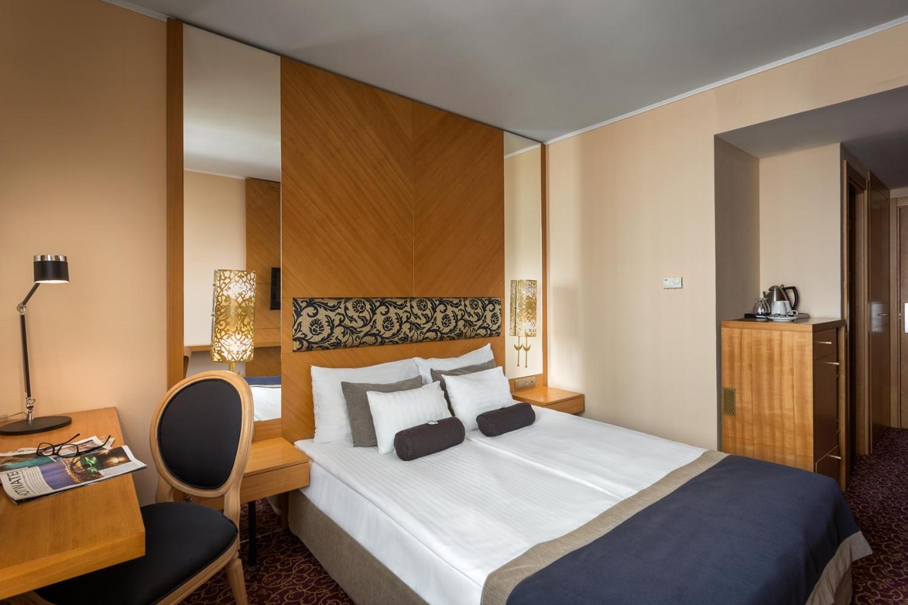 Standard Double Room - Photo 1