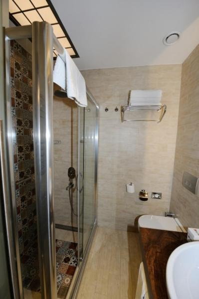 Superior Double or Twin Room thumbnail 6