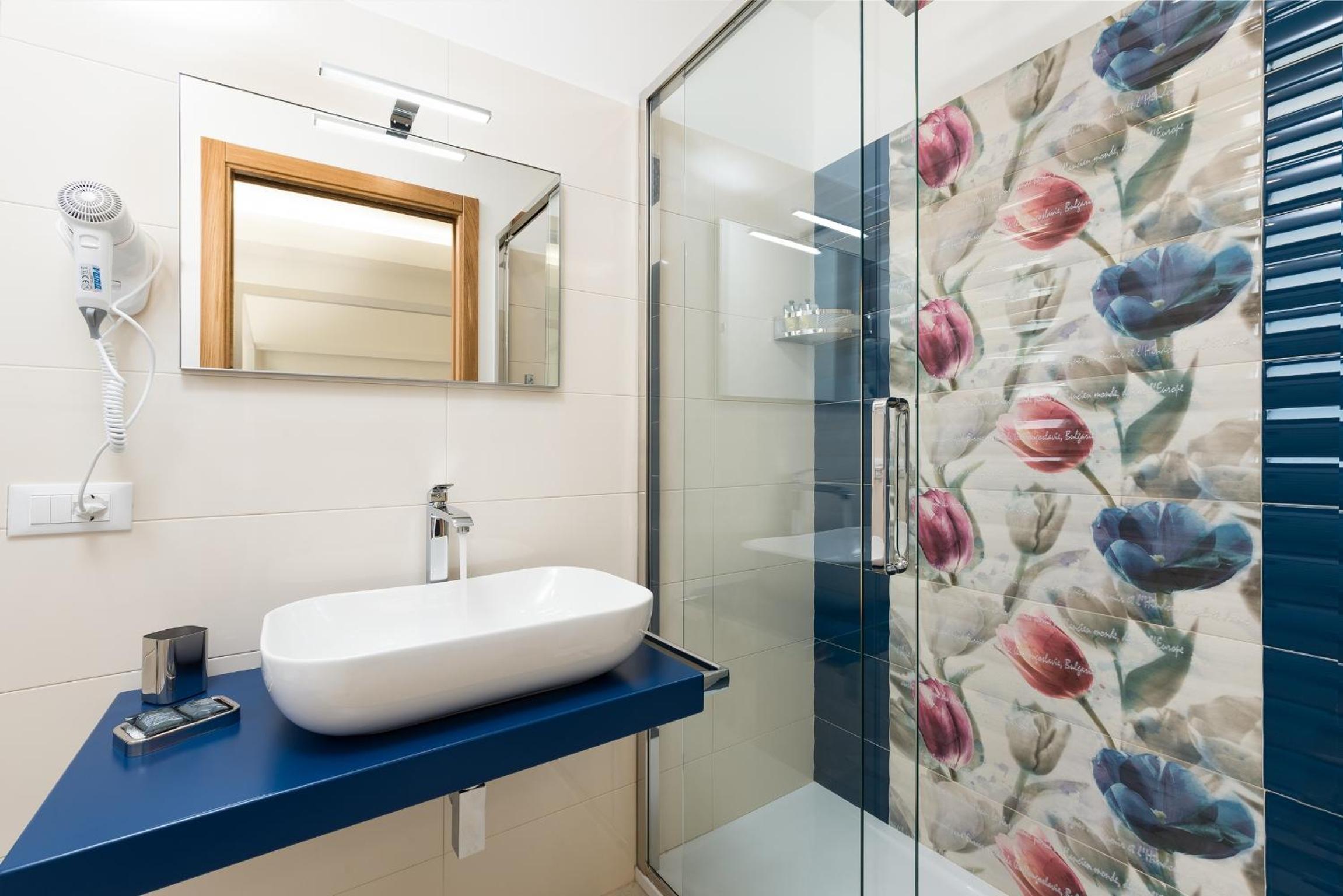 Double Room with Balcony photo 2