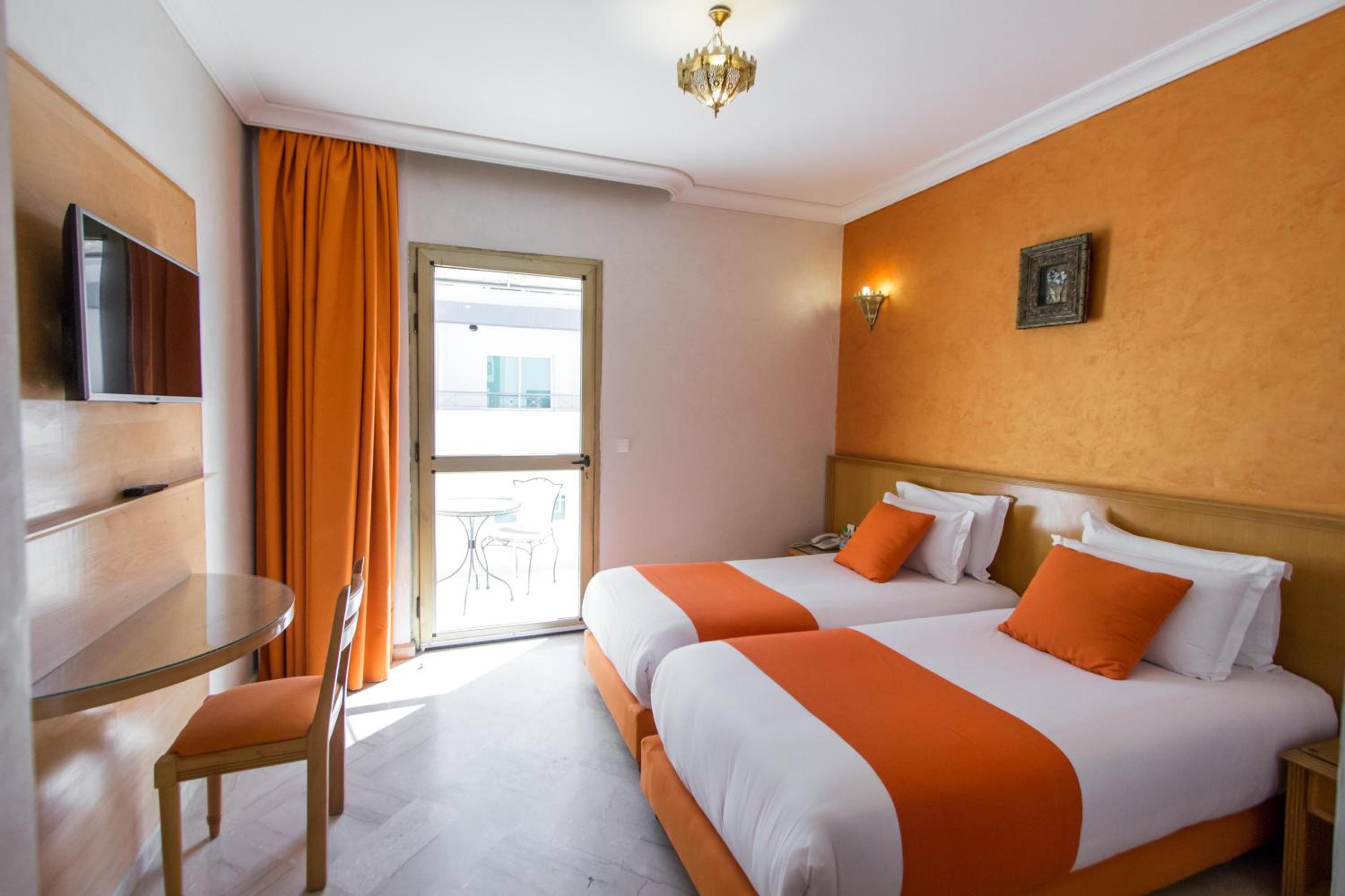 Double or Twin Room - Photo 4