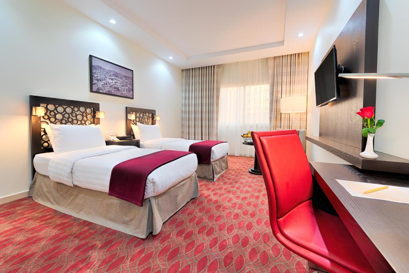 Deluxe Twin Room photo 2