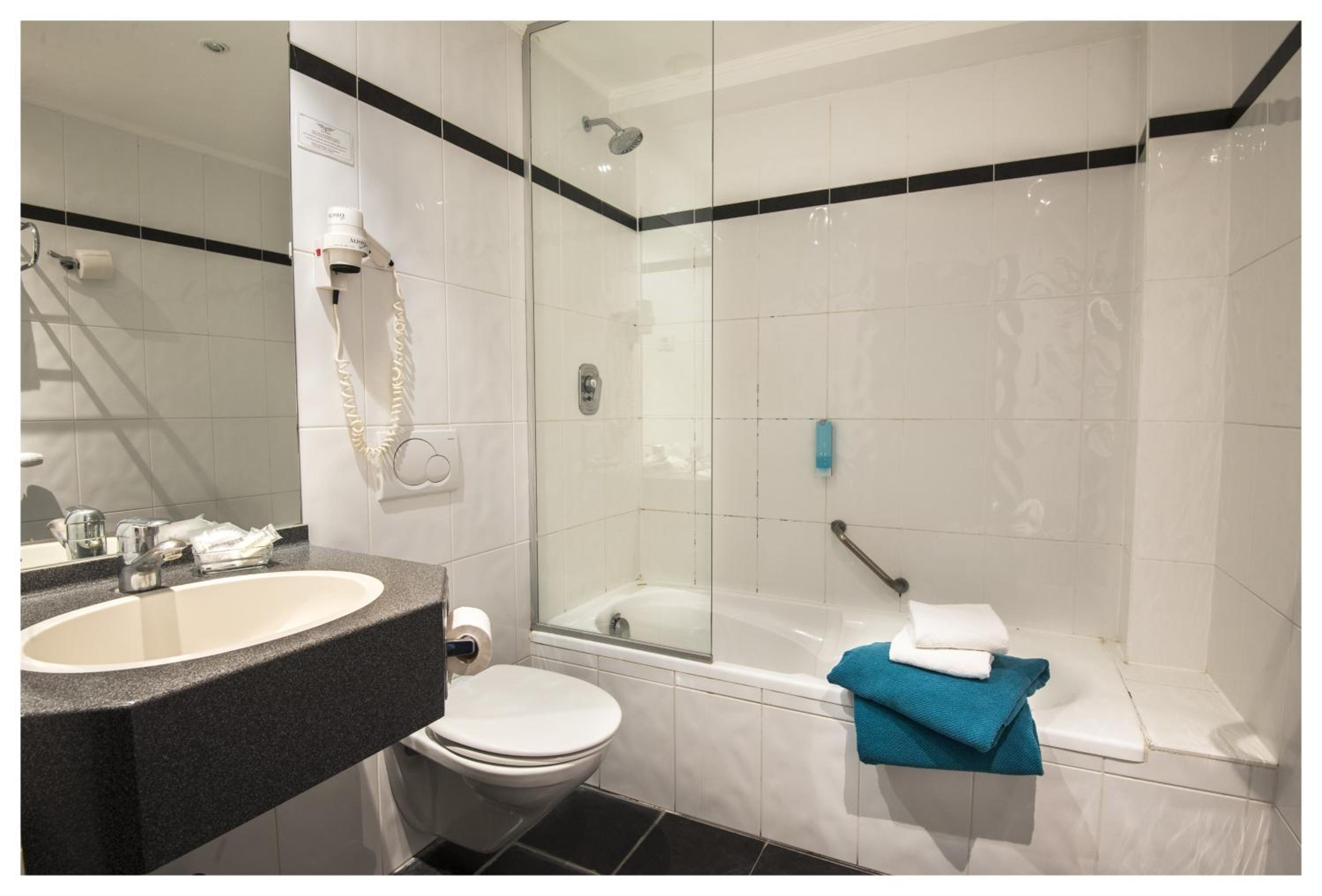 Standard Double or Twin Room photo 2