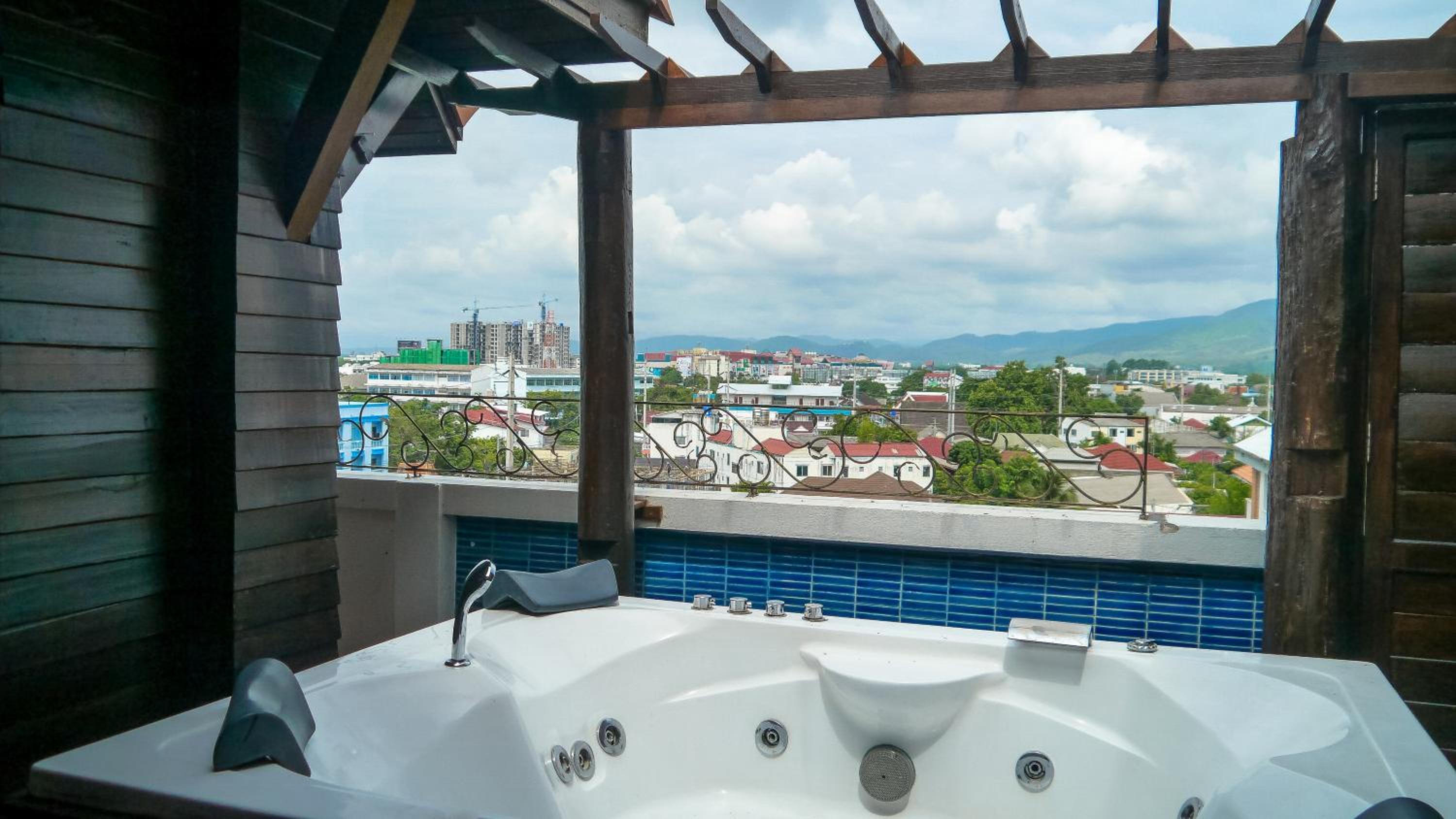 Montra Sky Roof Masterpiece - Photo 9