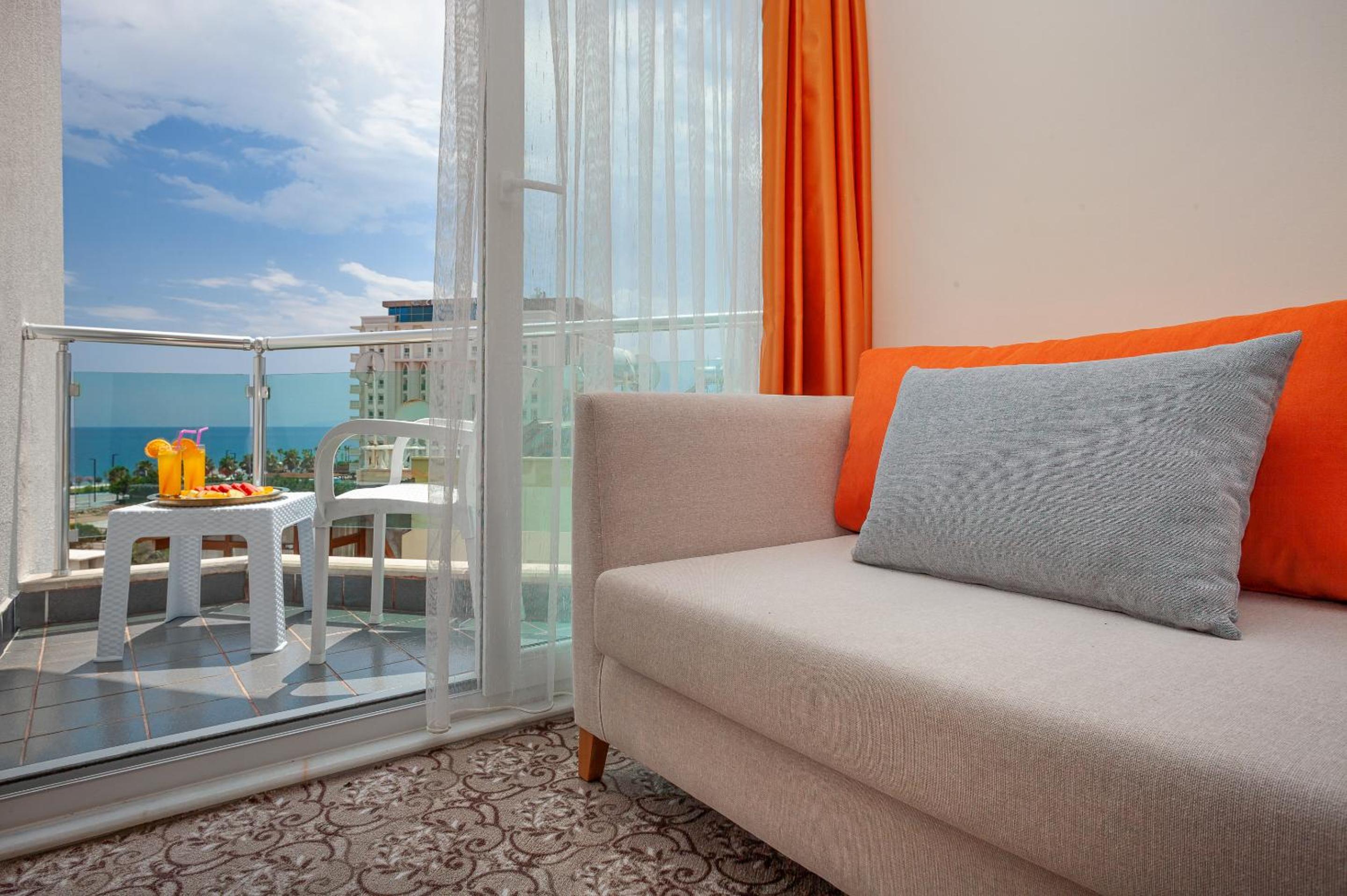Superior Room Partial Sea View