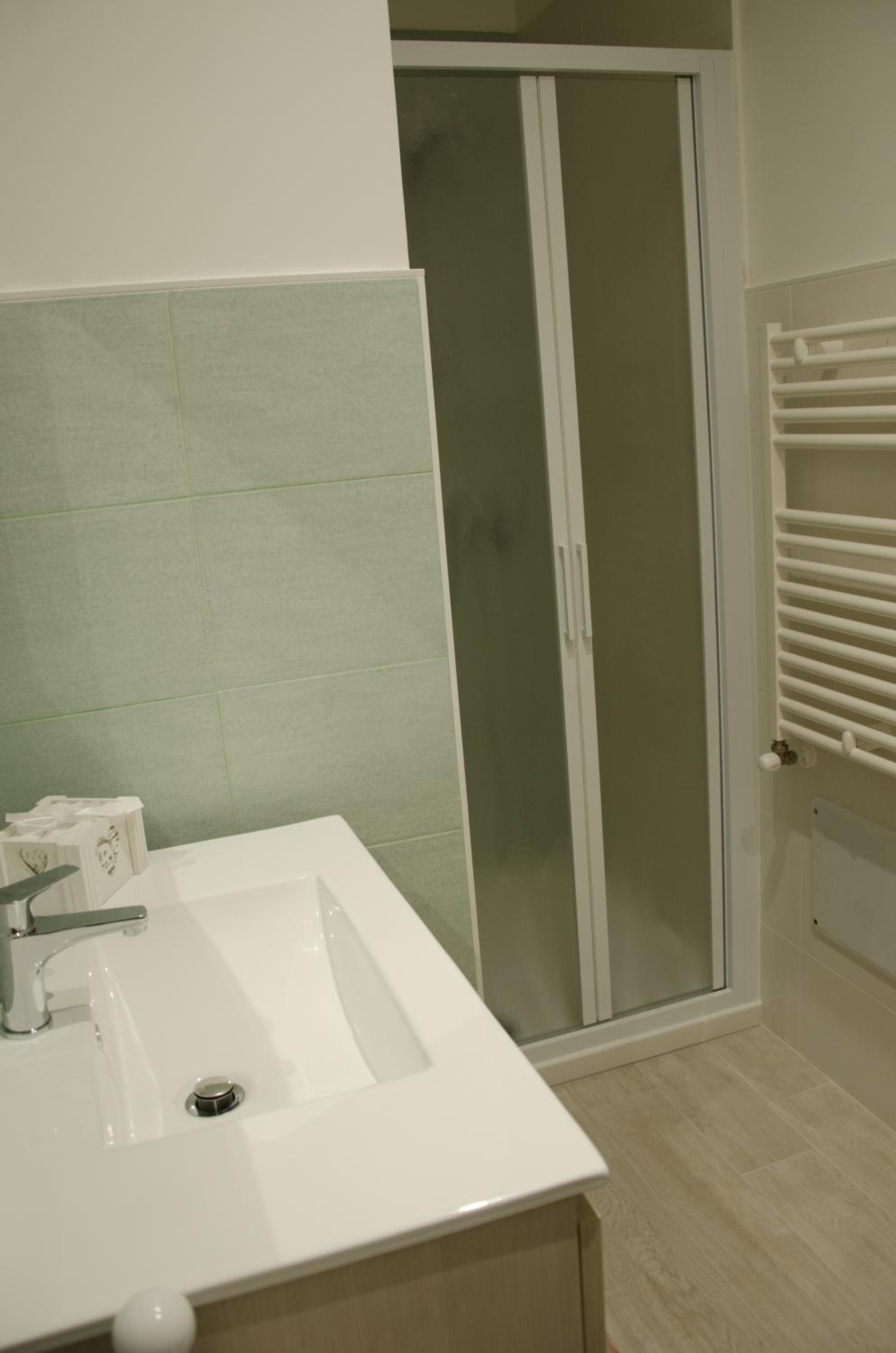 One-Bedroom House - Photo 9