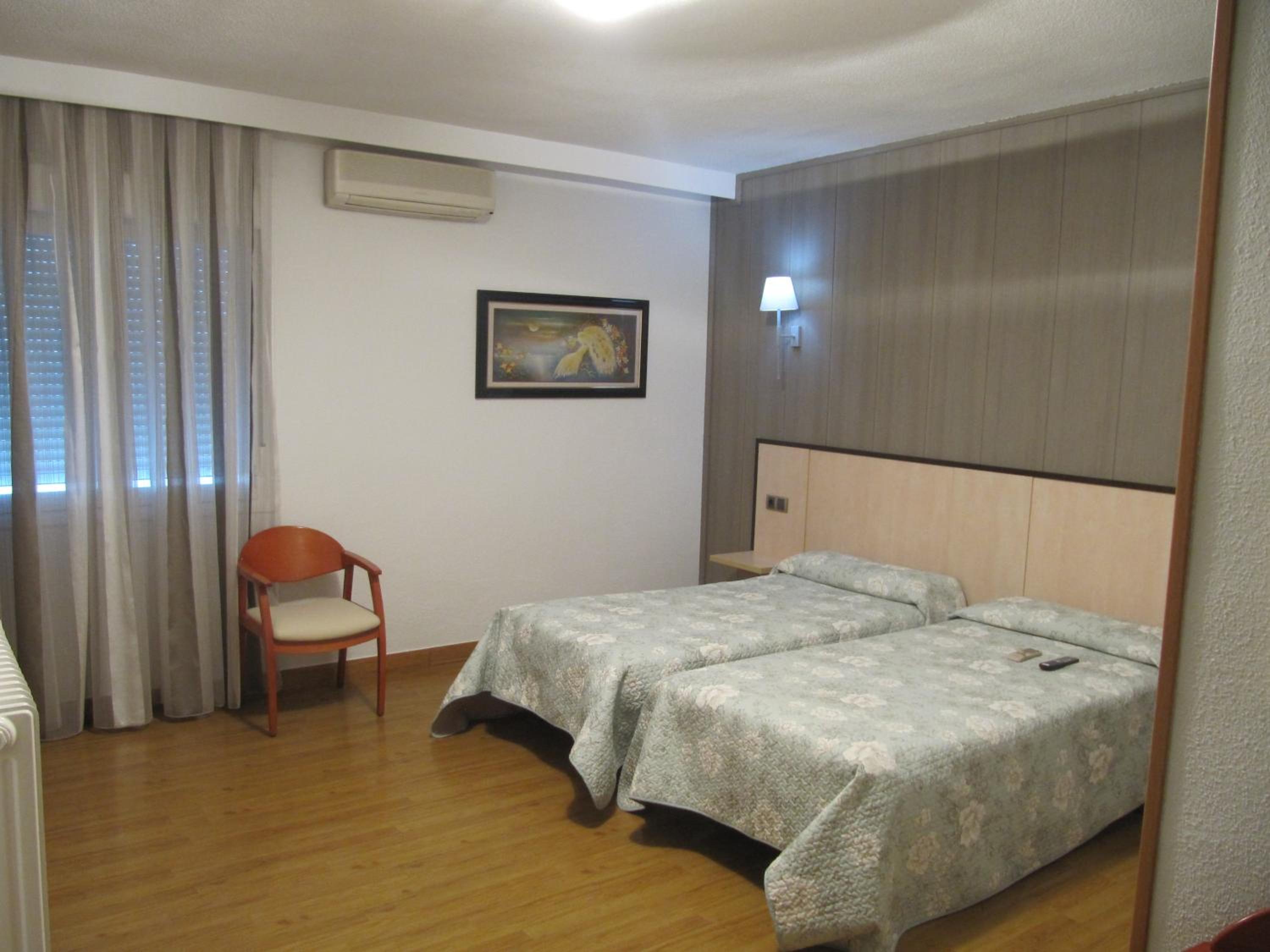 Triple Room - Photo 1