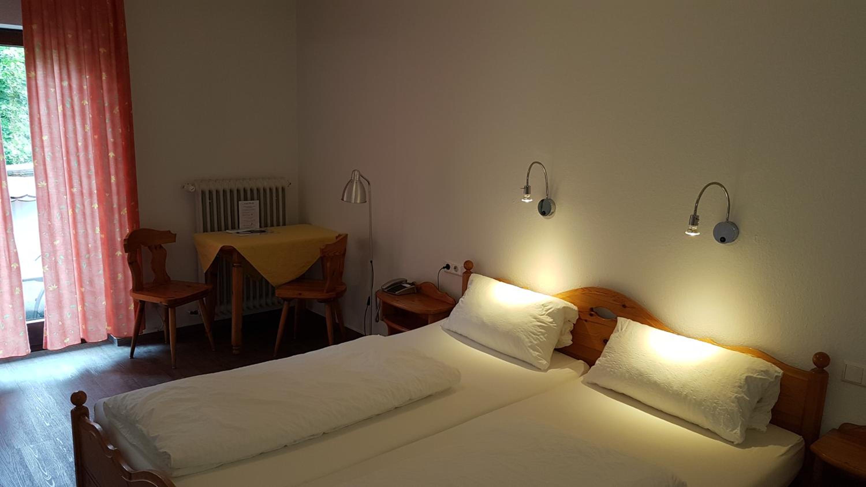 Double Room with Private Bathroom photo 1