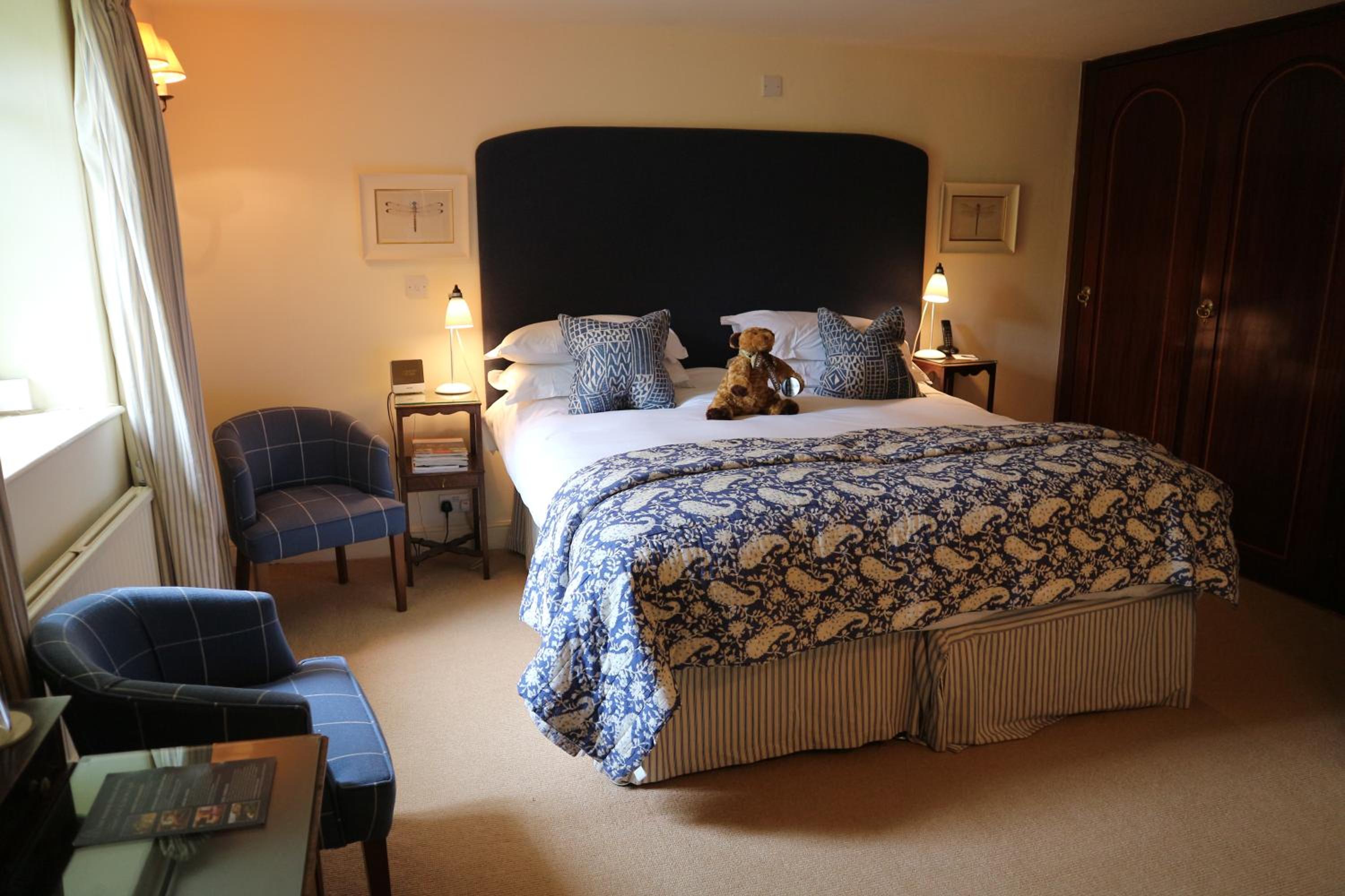 Superior Twin or Double Room - Photo 6