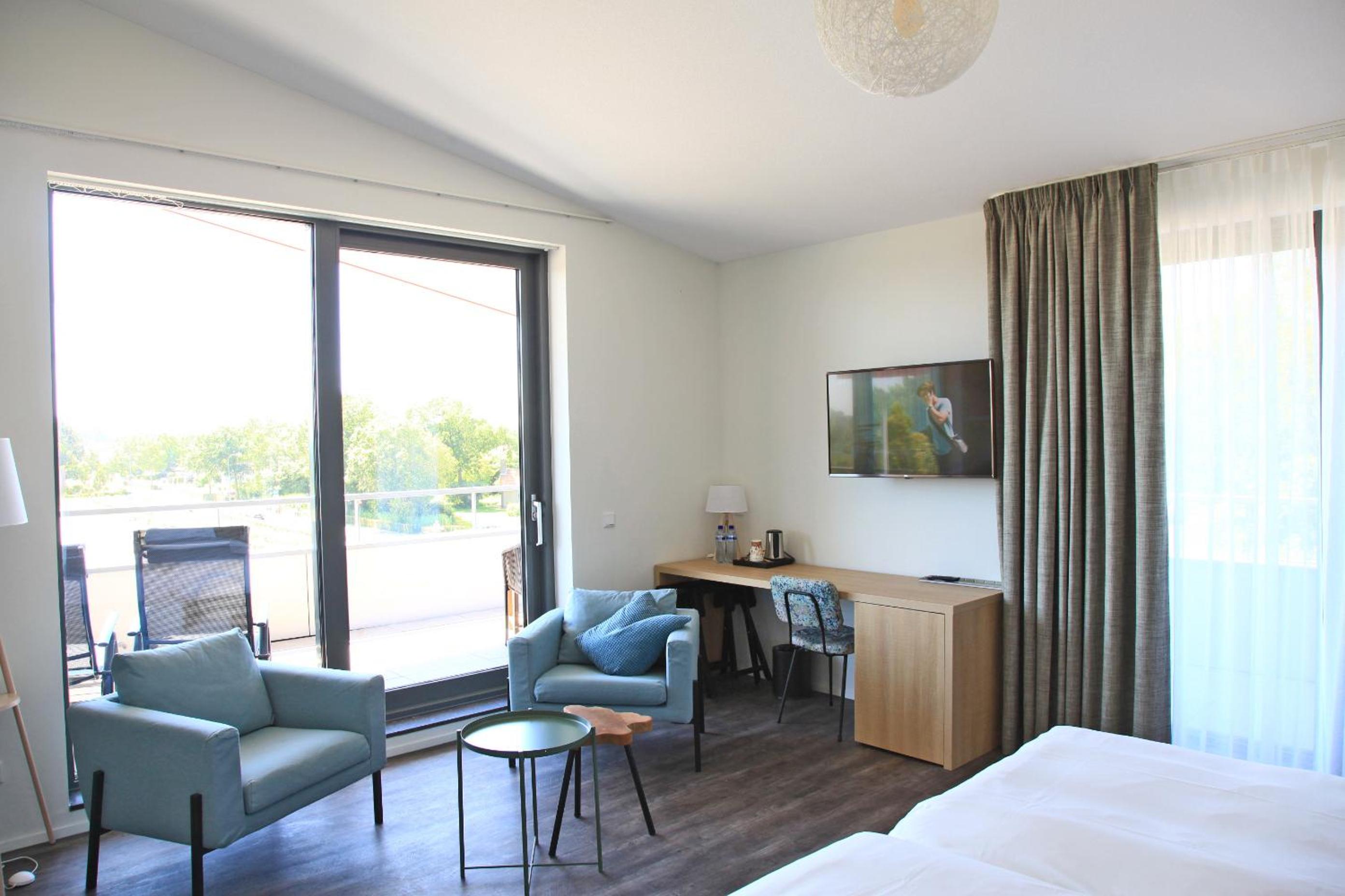 Deluxe Double Room With Balcony (No Pets Allowed)