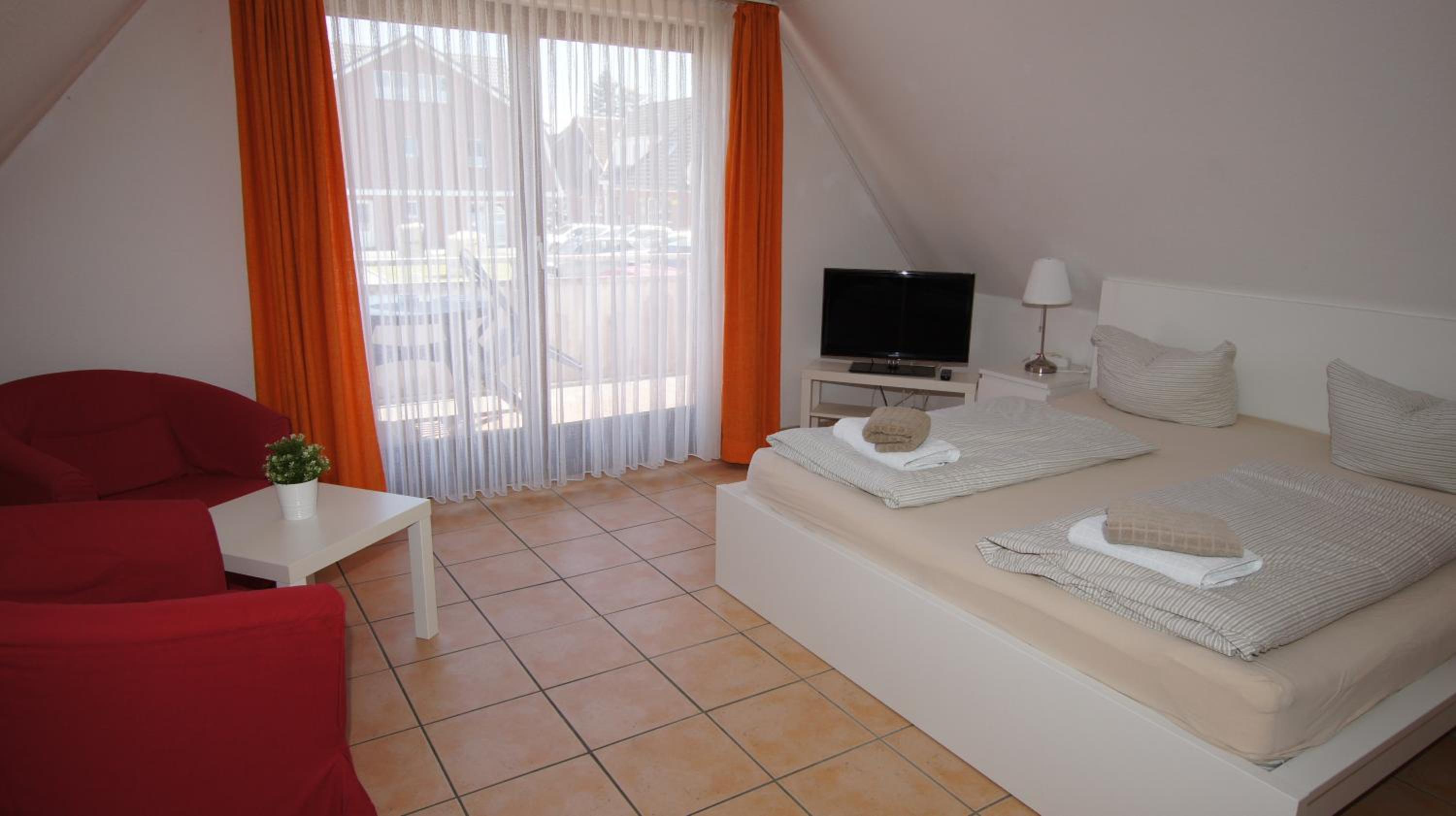 Studio Apartment with Balcony or Terrace
