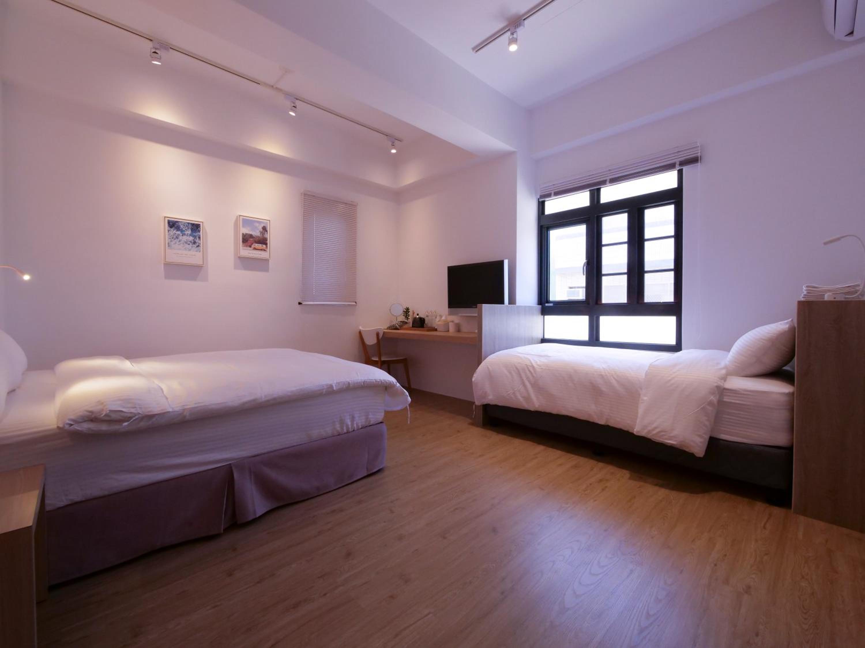 Triple Room with Private Bathroom photo 3