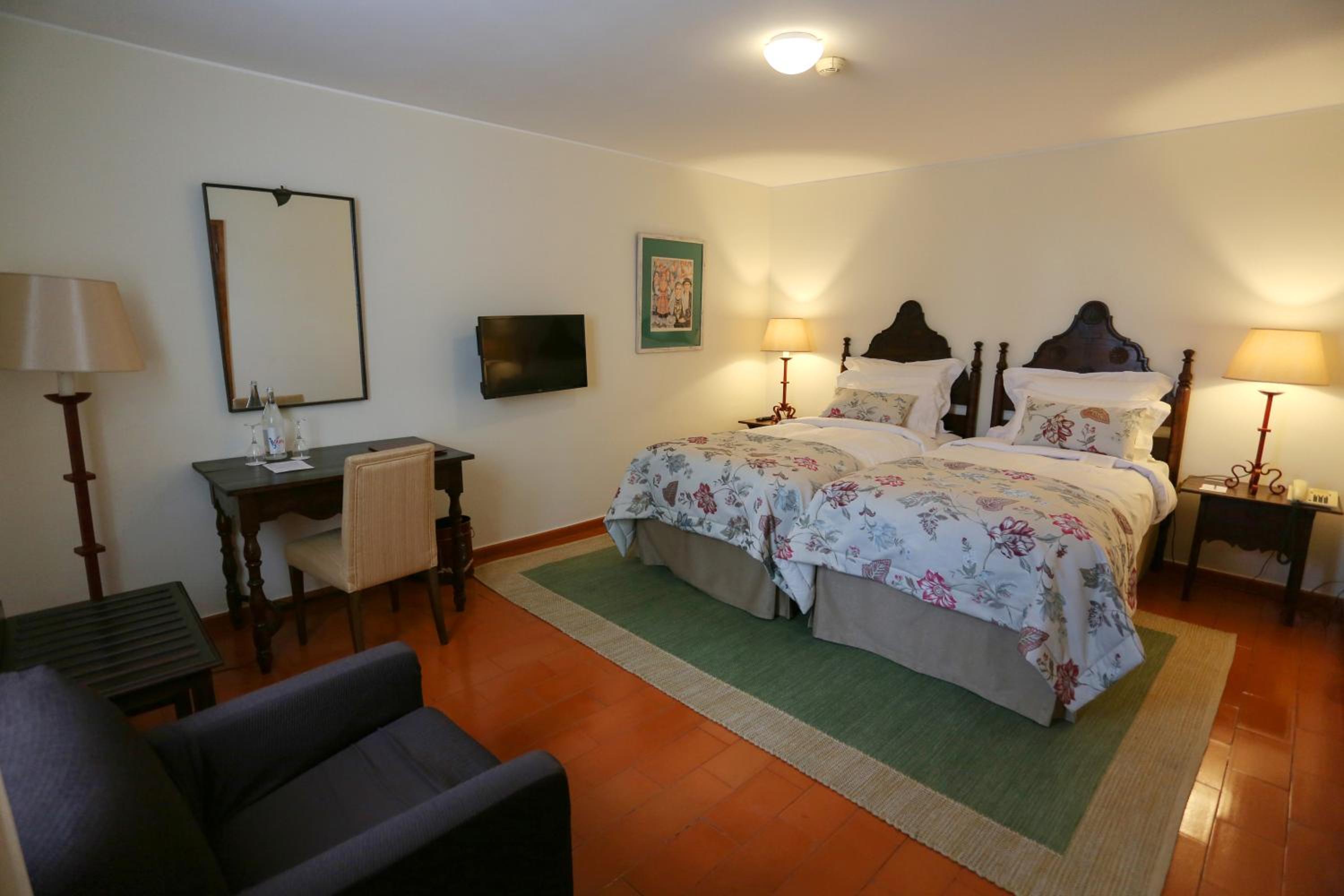 Standard Double or Twin Room photo 2