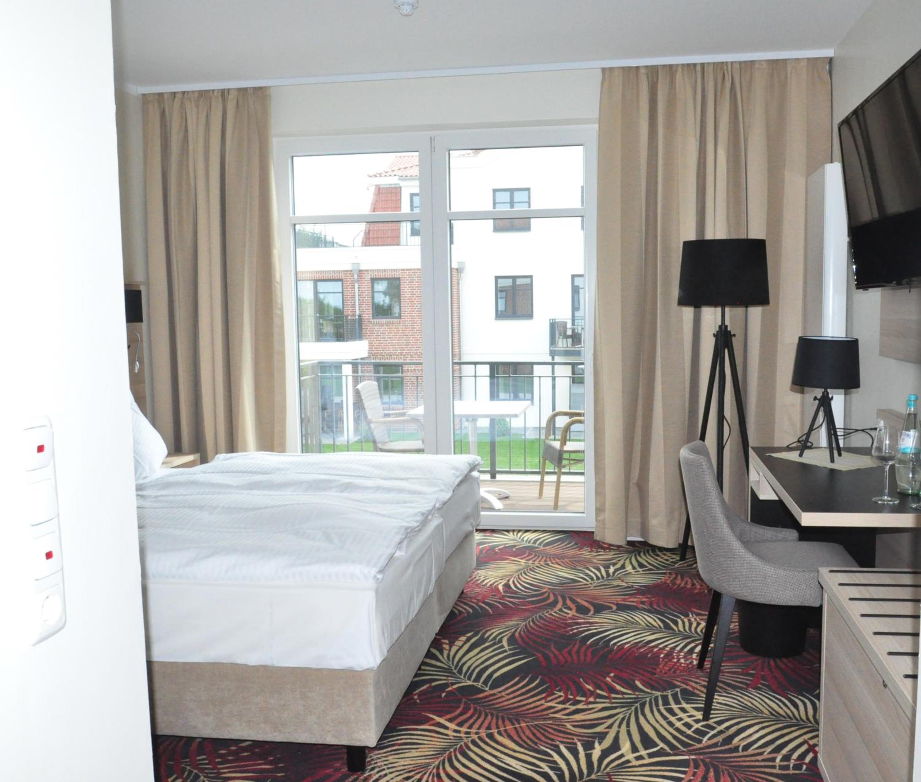 Double Room with Balcony or Terrace - Photo 8