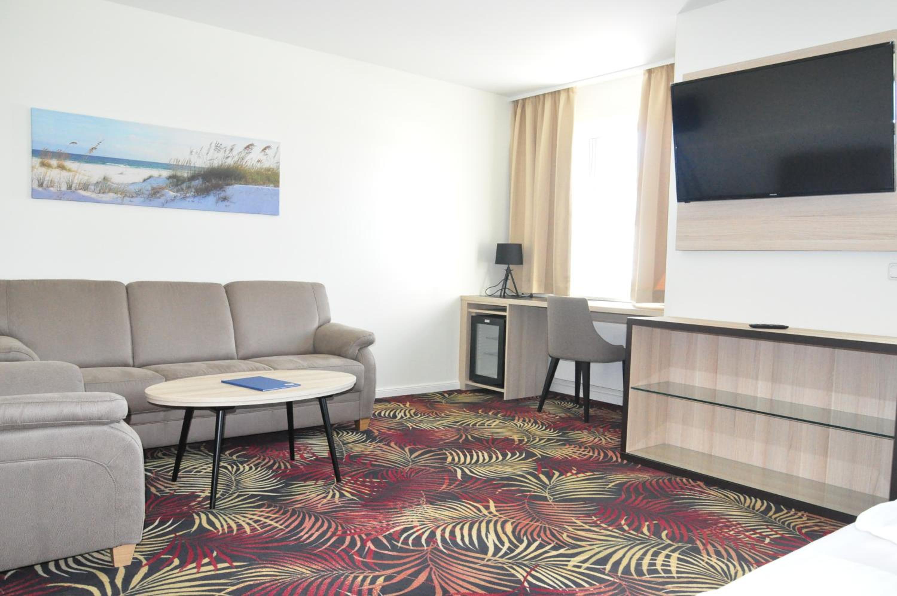 Deluxe Room - Photo 2