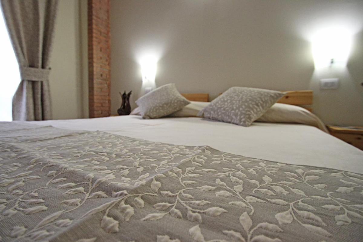 Large Double or Twin Room photo 2