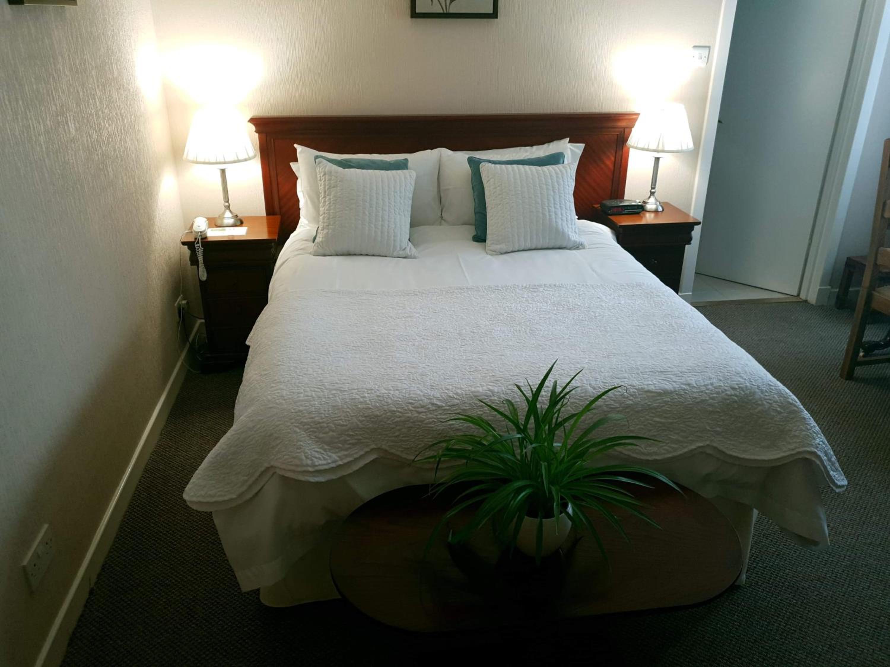 Budget Double Room - Photo 5