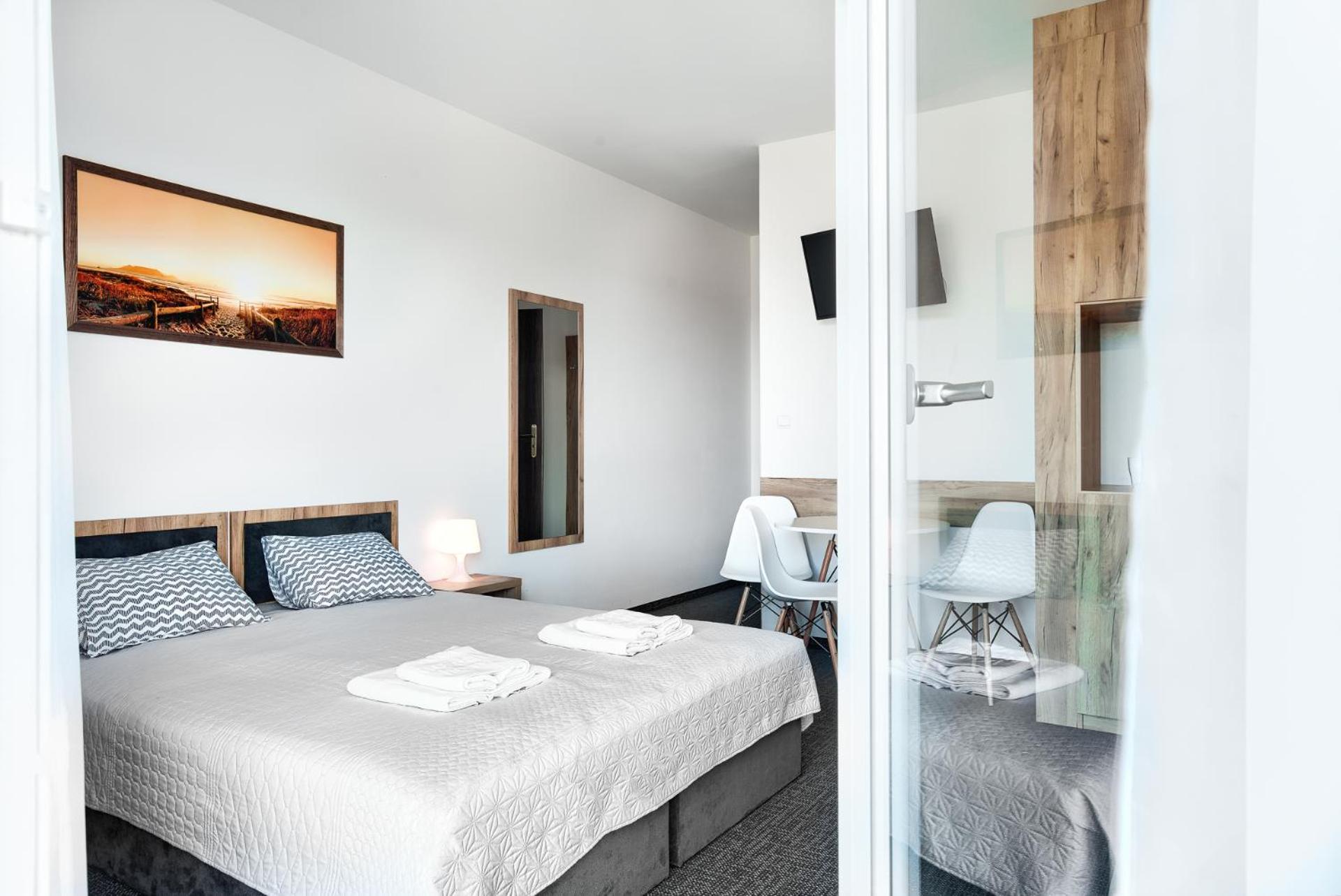 Quadruple Room with Balcony photo 3