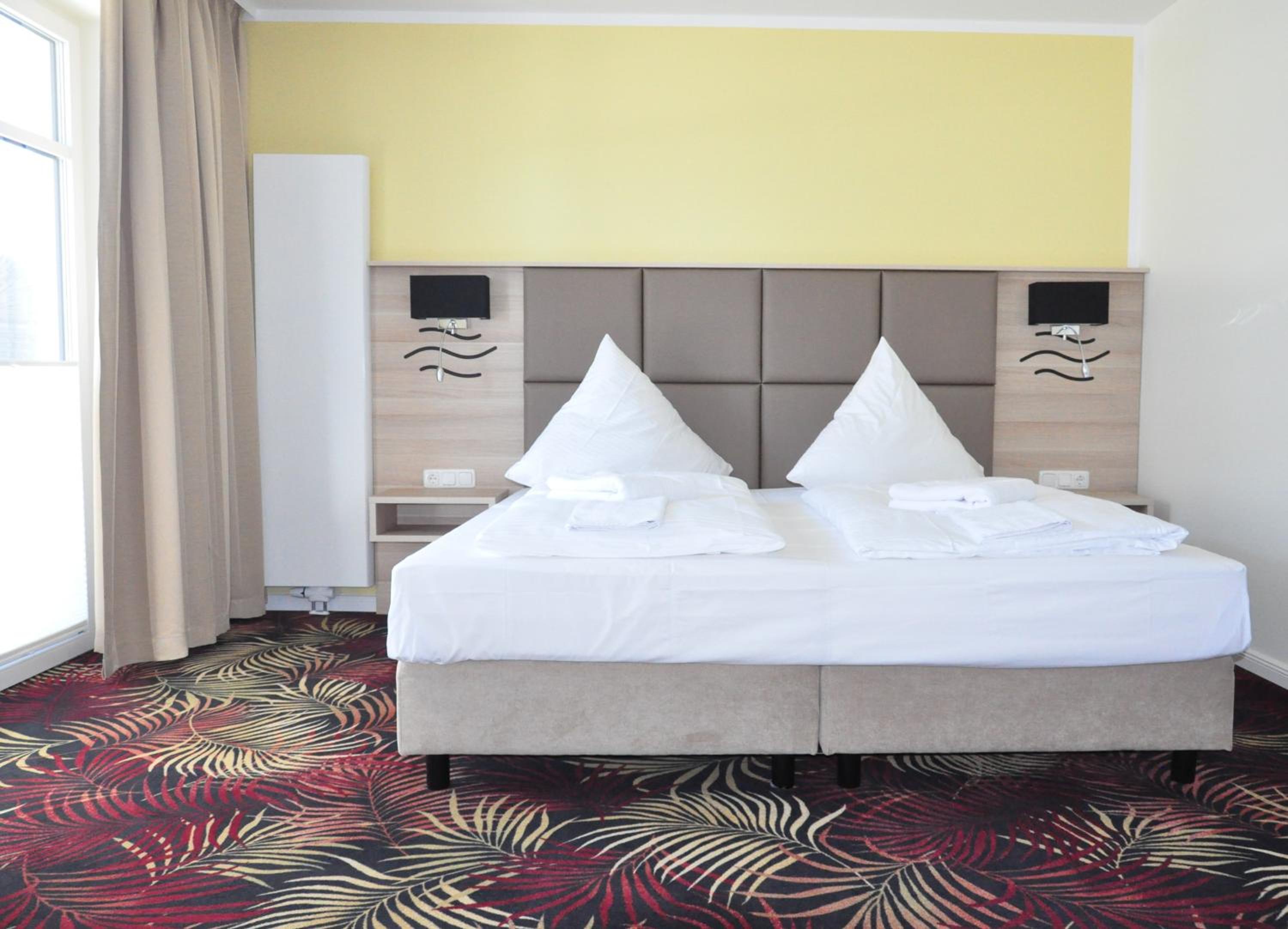 Deluxe Room - Photo 3