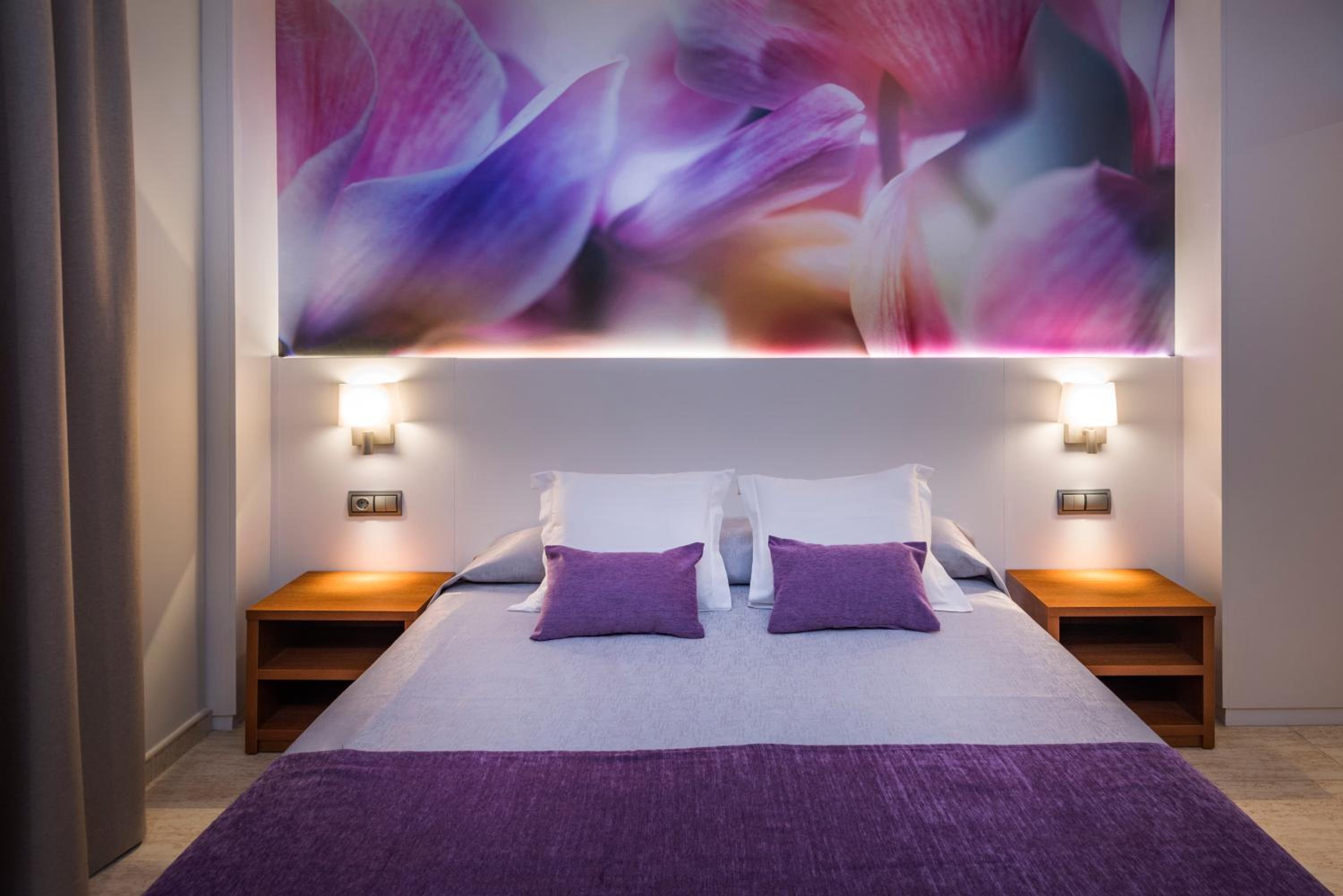 Standard Double Room - Photo 7