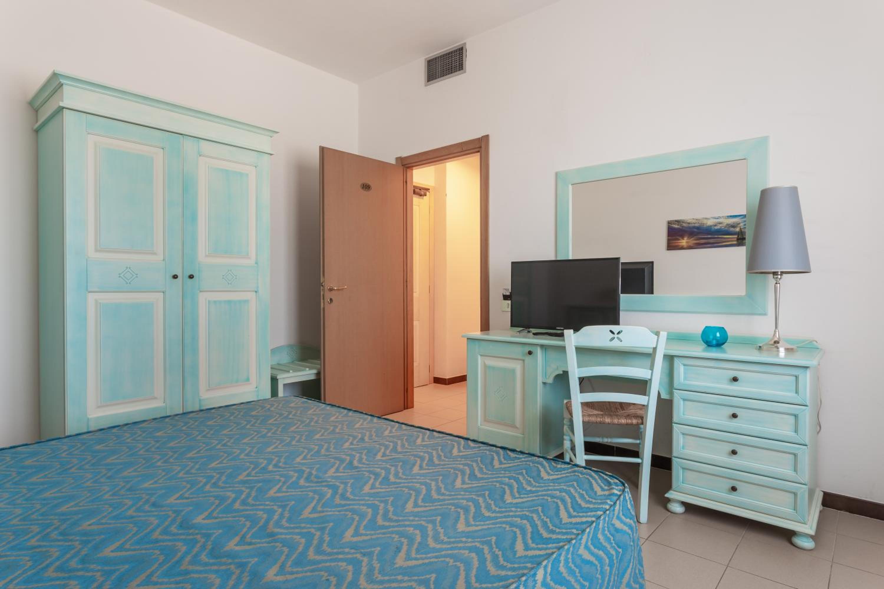 Double or Twin Room photo 2