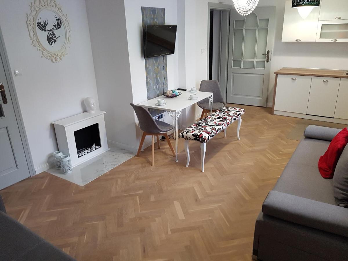 Studio Apartment - Photo 1