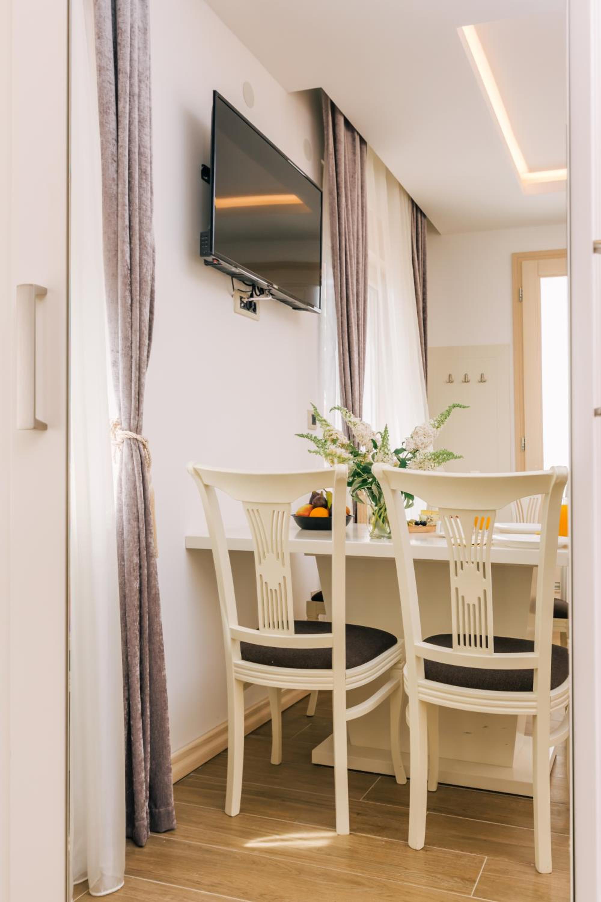 Apartment - Disability Access - Photo 9