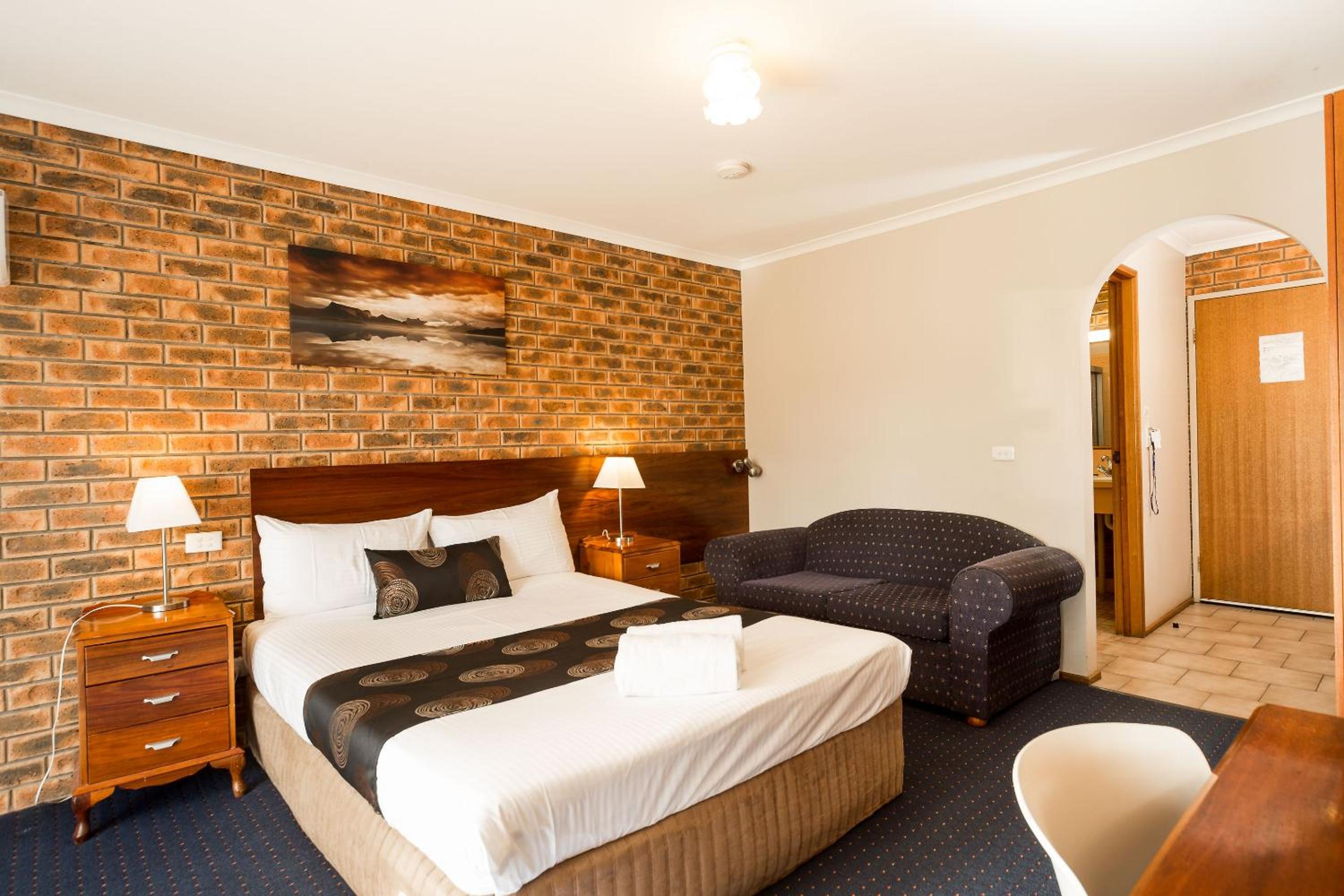 Standard Queen Room photo 2