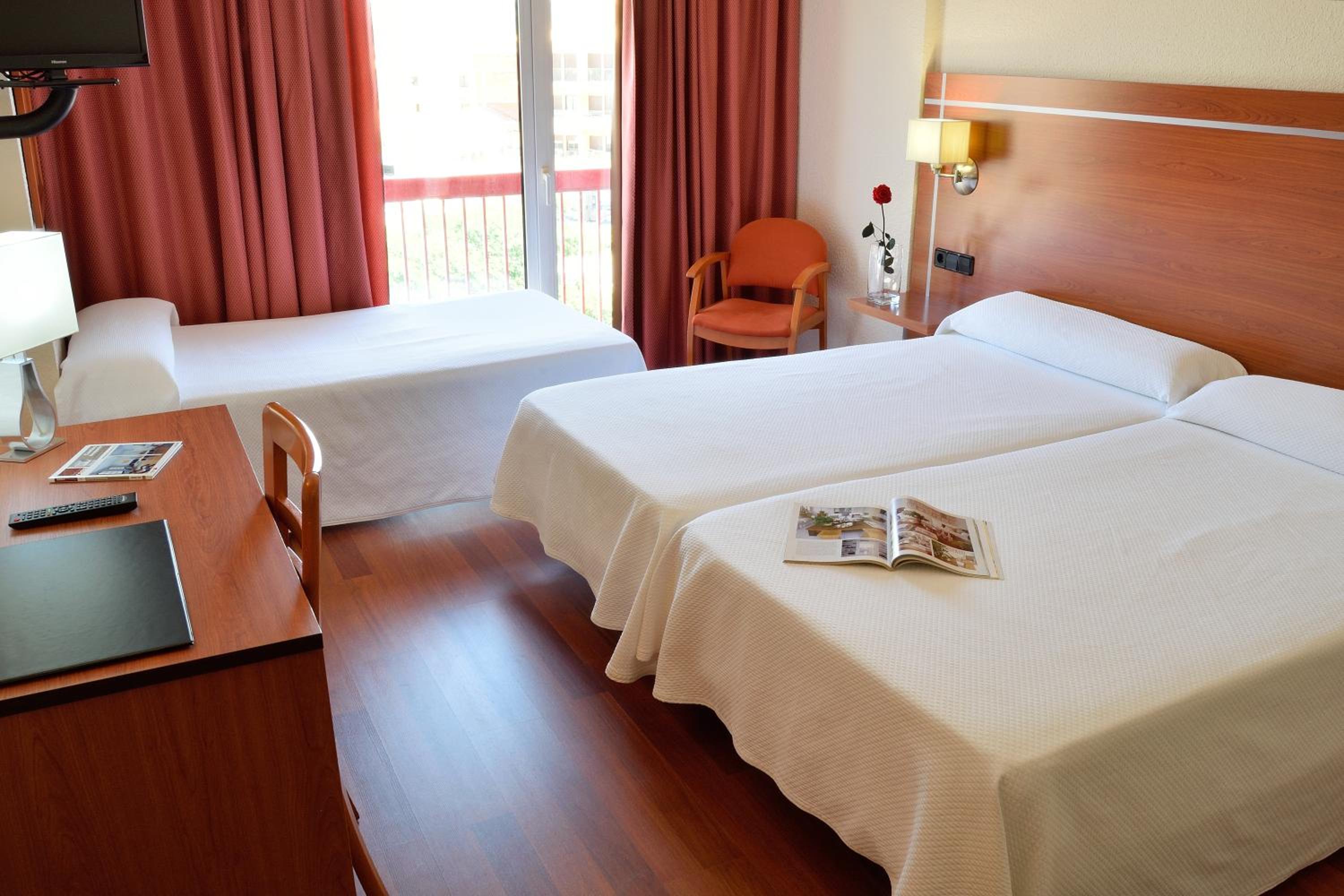 Standard Triple Room - Photo 3