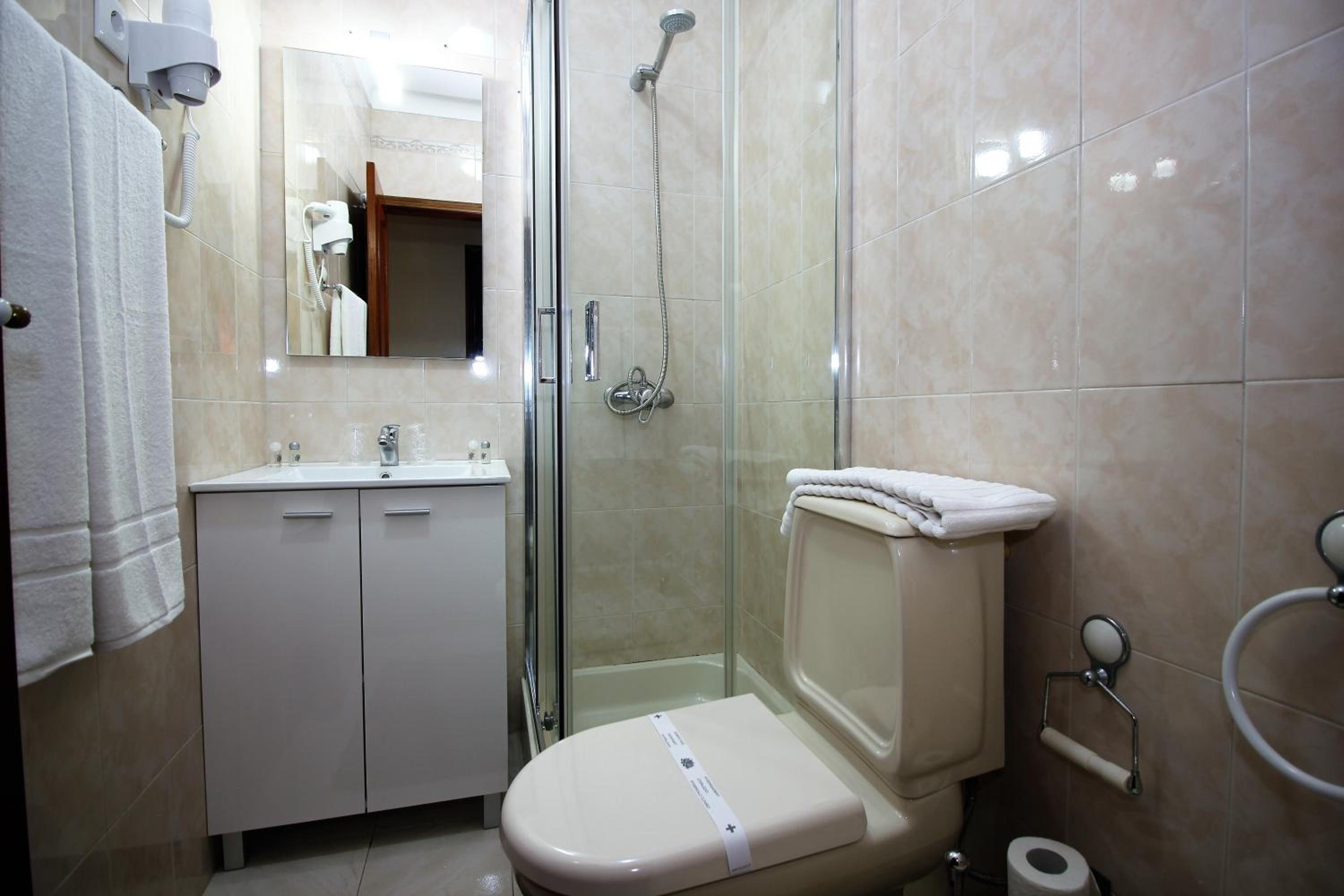 Three-Bedroom Apartment photo 2