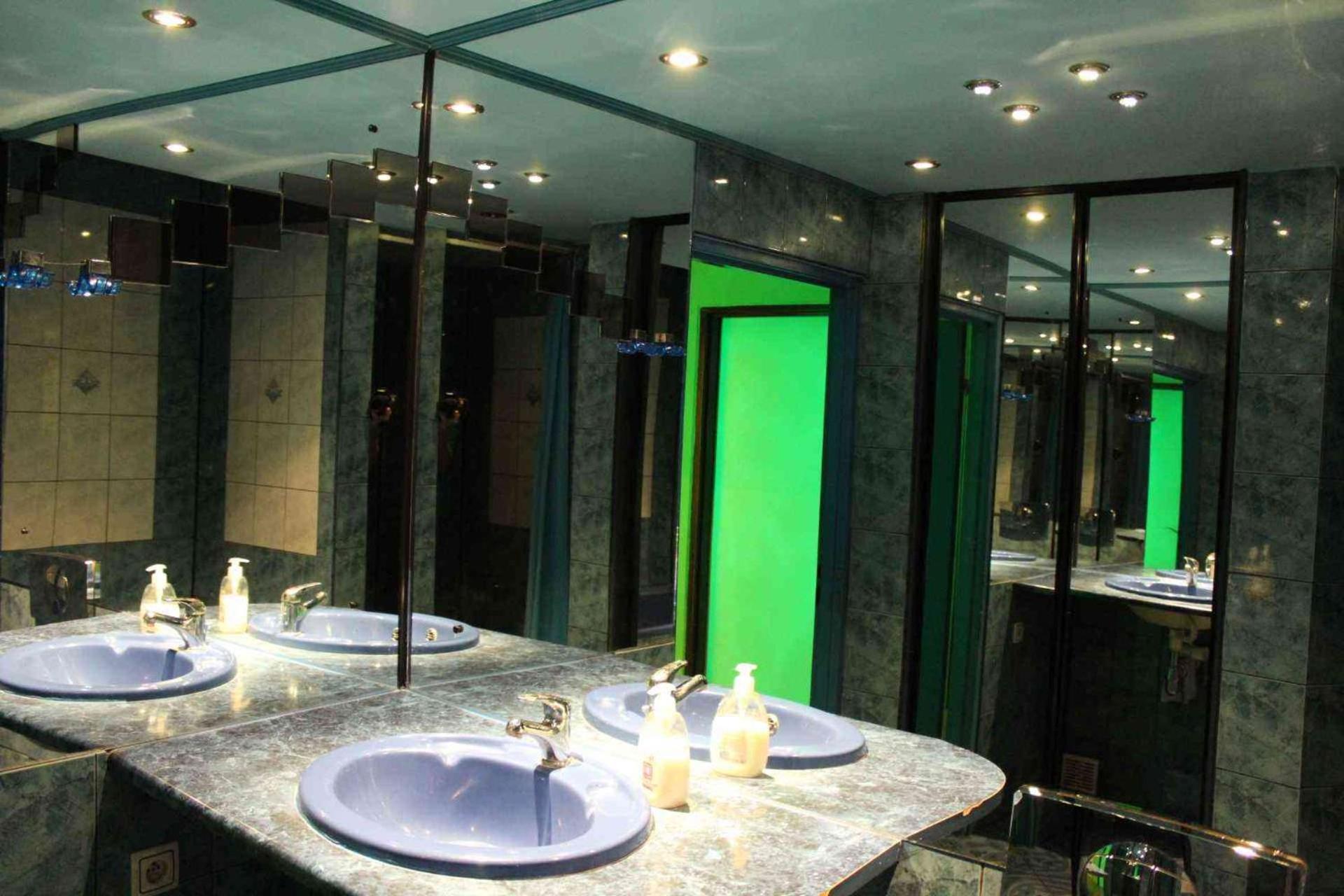 Double Room with Private External Bathroom - Photo 2