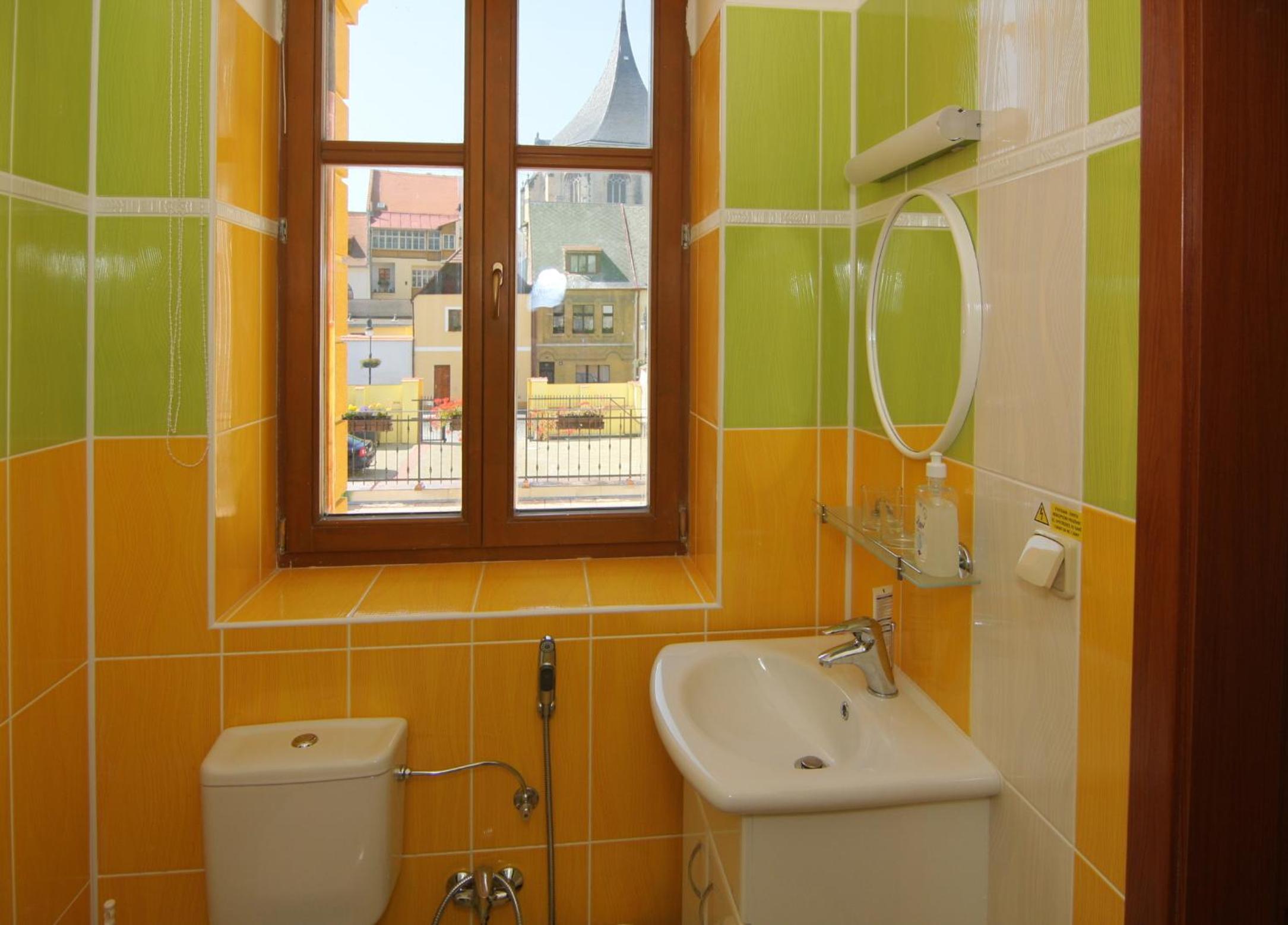 Twin Room - Photo 5